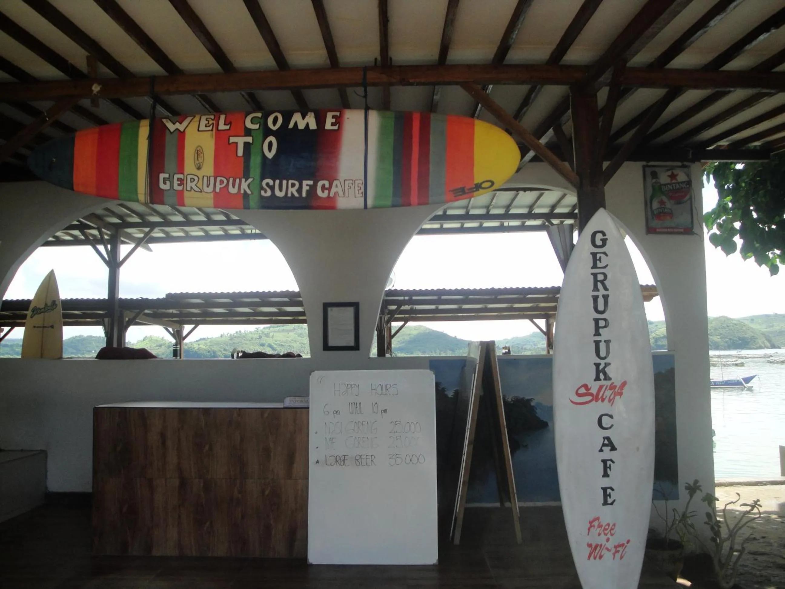 Restaurant/places to eat in Spear Beach House