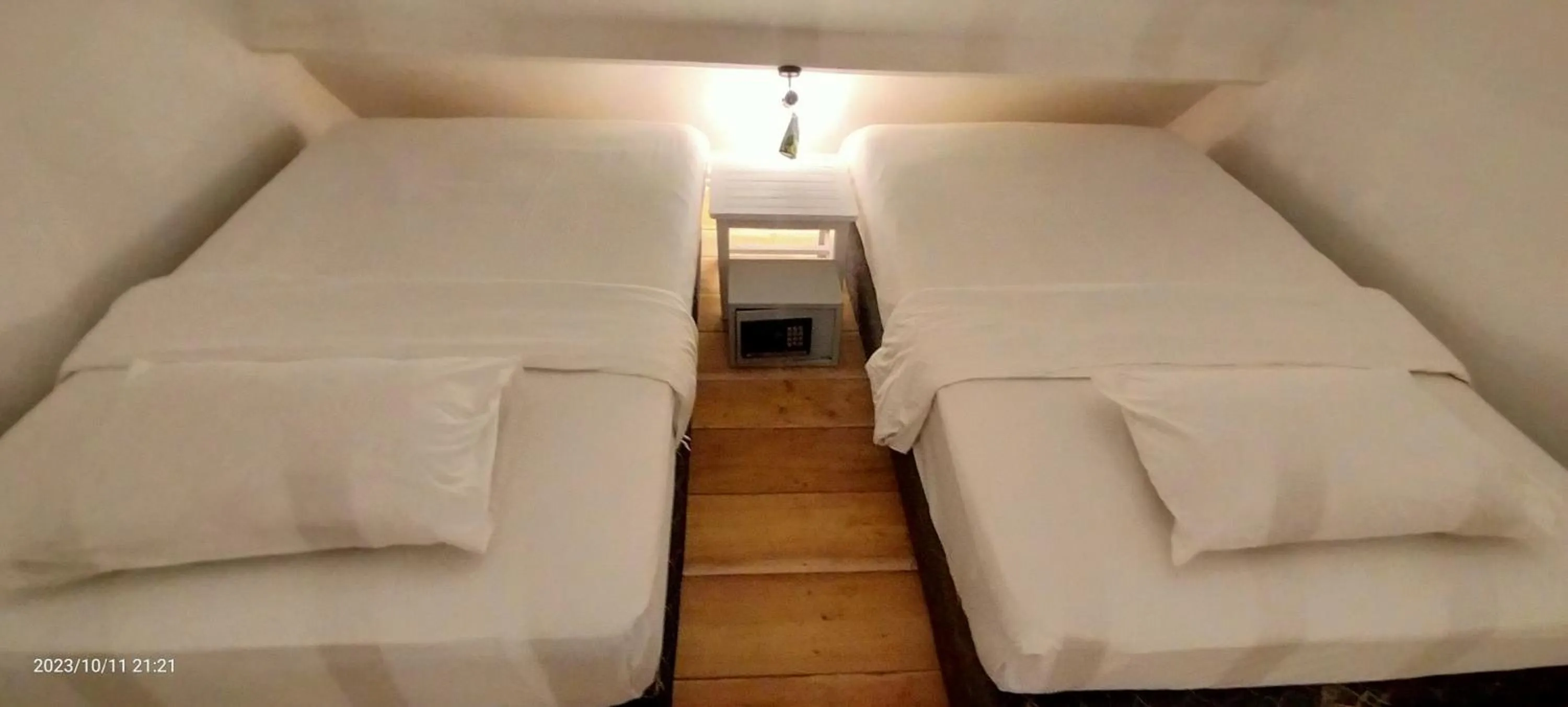 Bedroom, Bed in Spear Beach House