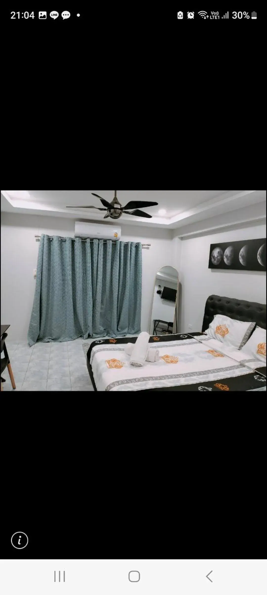 Large Double Room with Balcony in Traveller's Rest Sports Bar Large Double Room with Balcony in Traveller's Rest Sports Bar