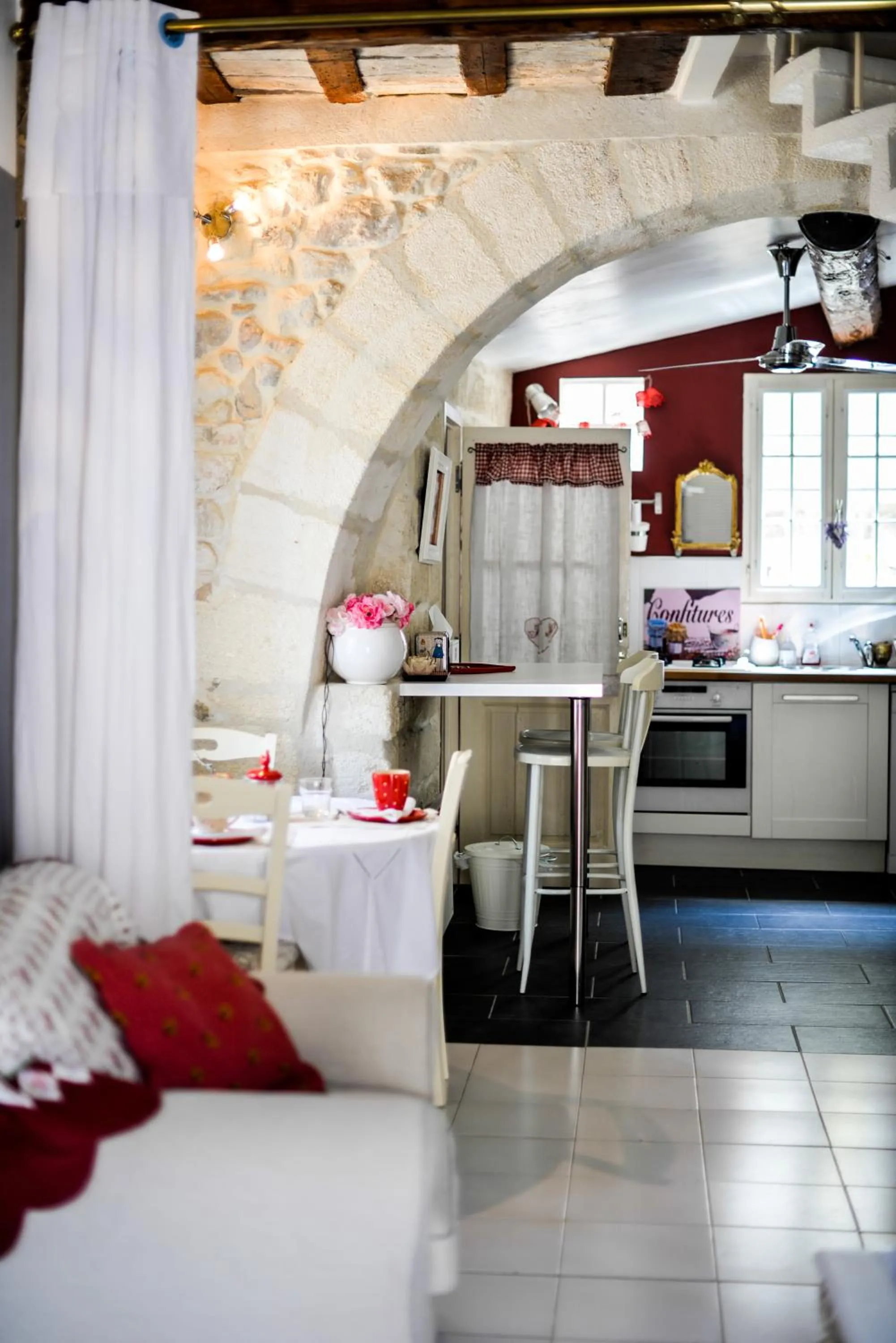 Dining area, Bed in Le Duplex de Lapparan