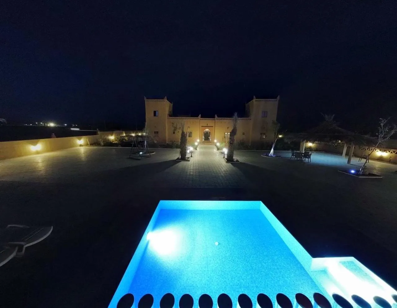 Night in Hotel Berber Palace Merzouga