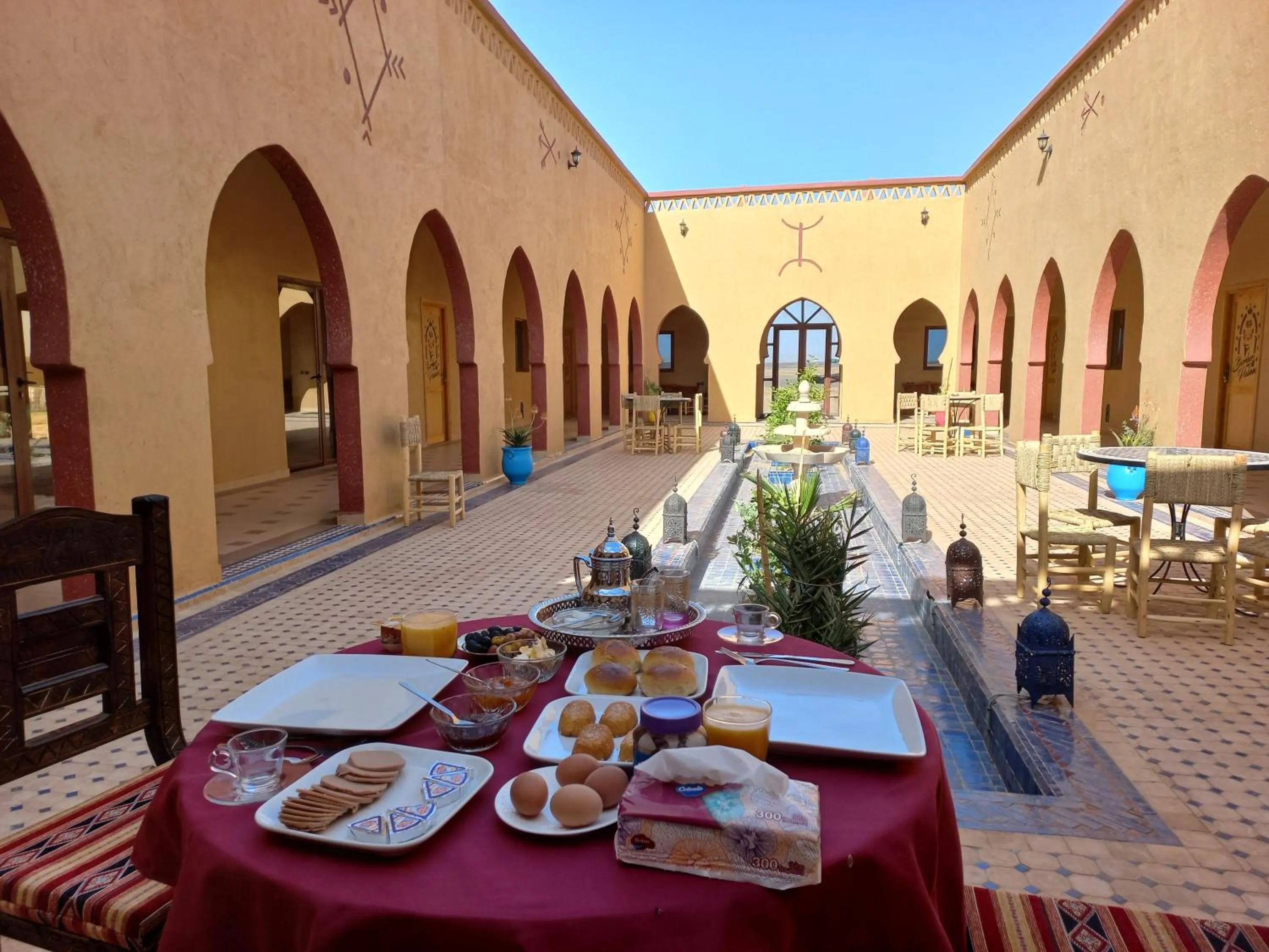 Patio in Hotel Berber Palace Merzouga