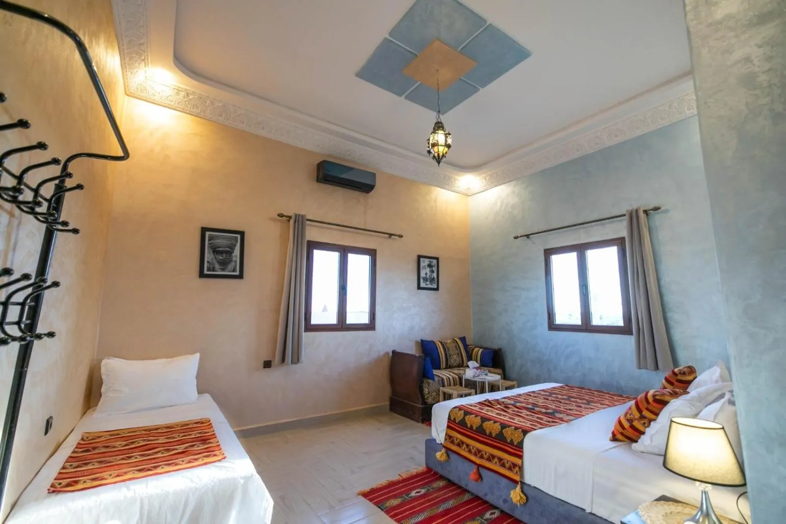 Property building, Bed in Hotel Berber Palace Merzouga