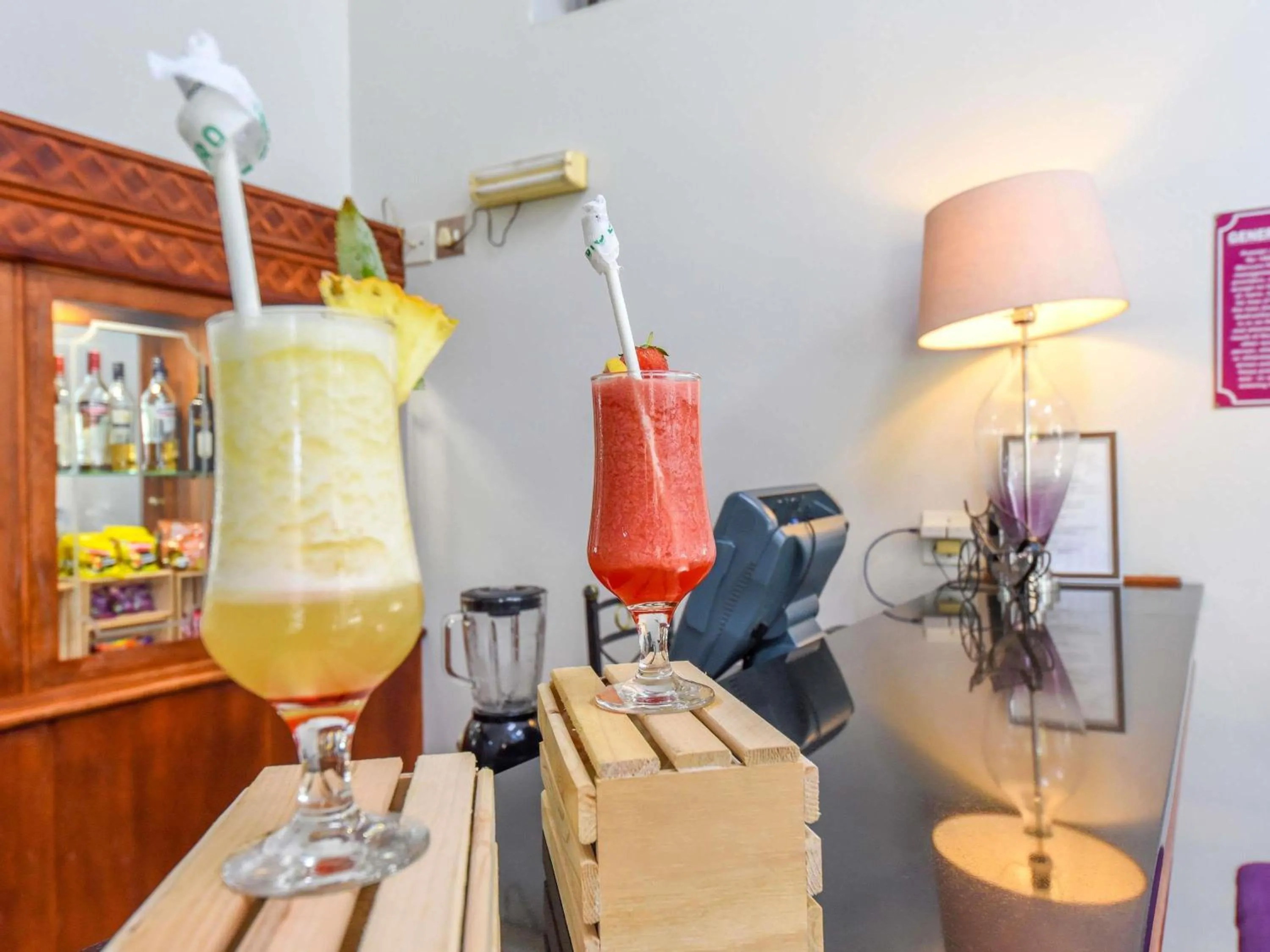 Lounge or bar in Mercure Johannesburg Randburg