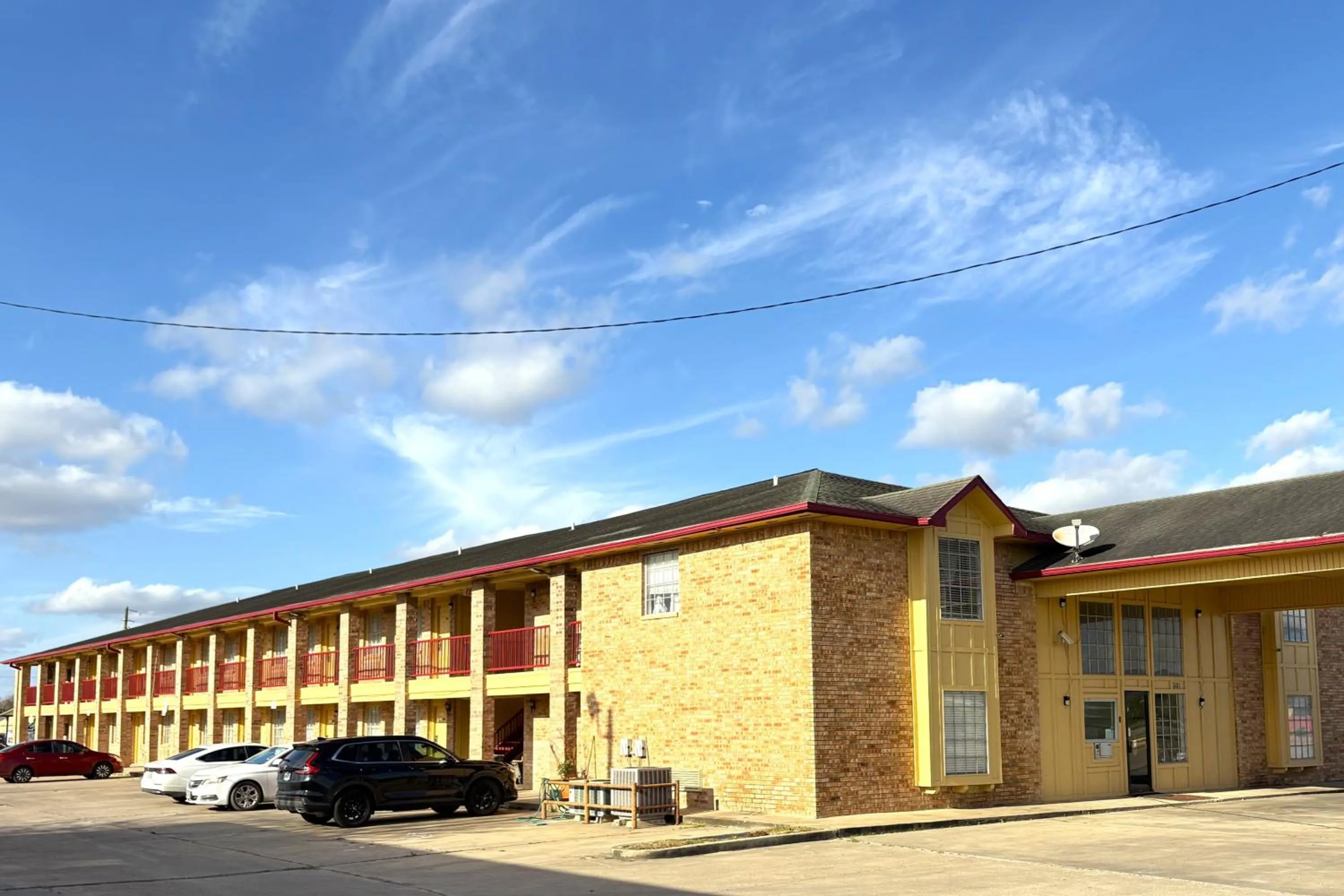 Property building in Chaparral Motel Victoria TX, Hwy 59