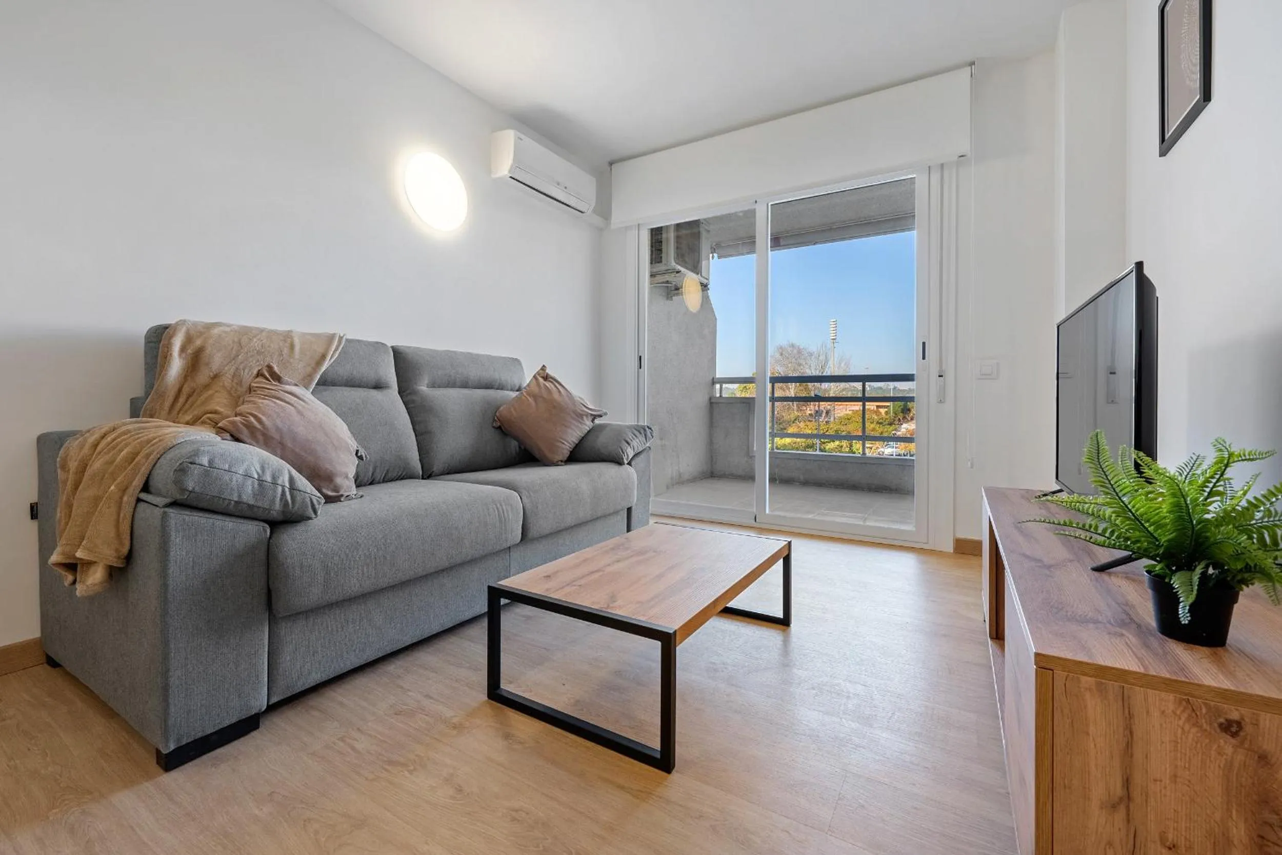 Dining area in AQUAMARINA II Apartments