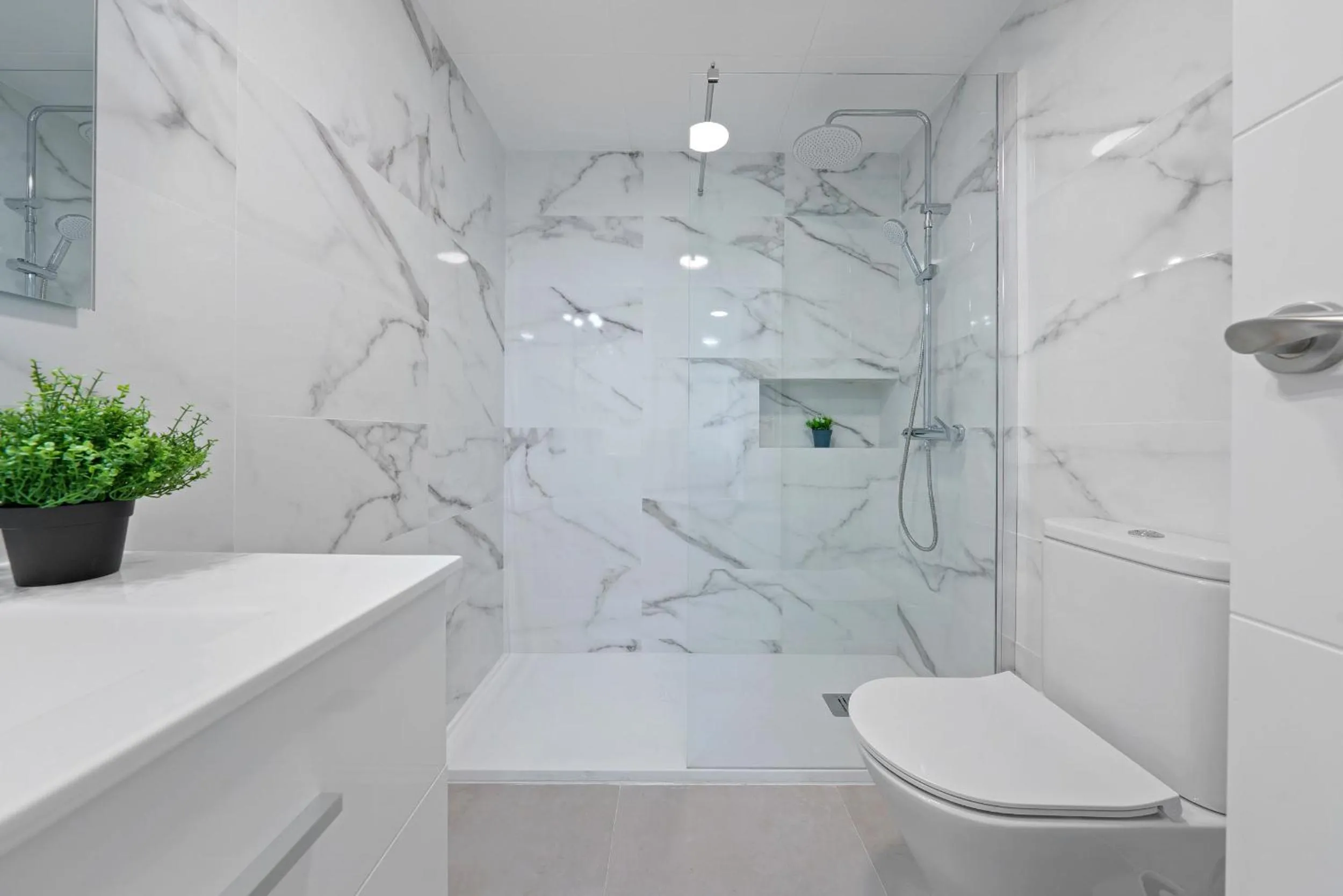 Bathroom in AQUAMARINA II Apartments