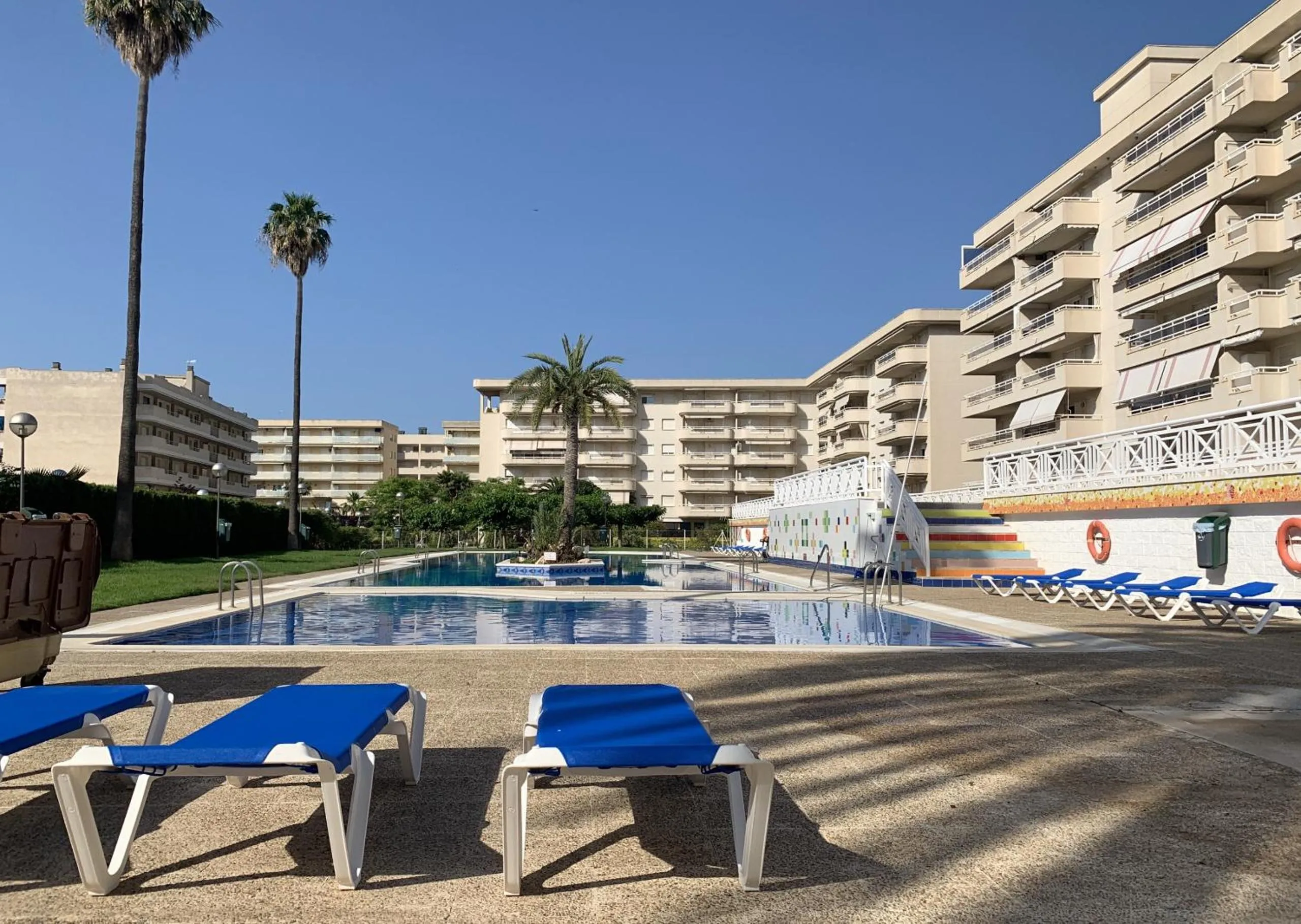 Swimming pool in AQUAMARINA II Apartments