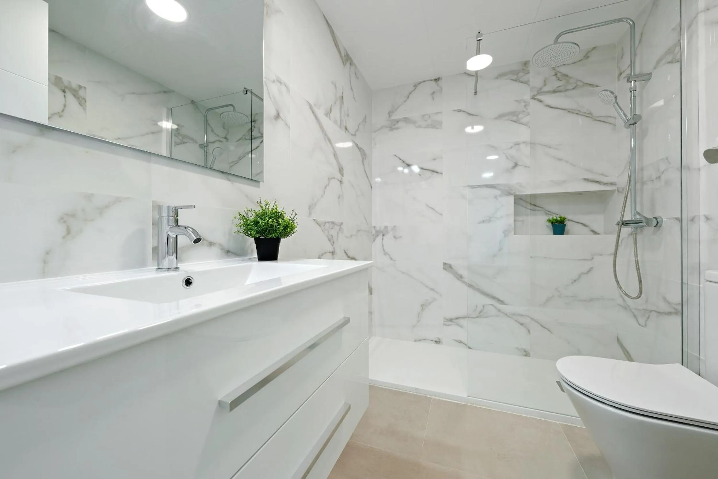 Bathroom in AQUAMARINA II Apartments