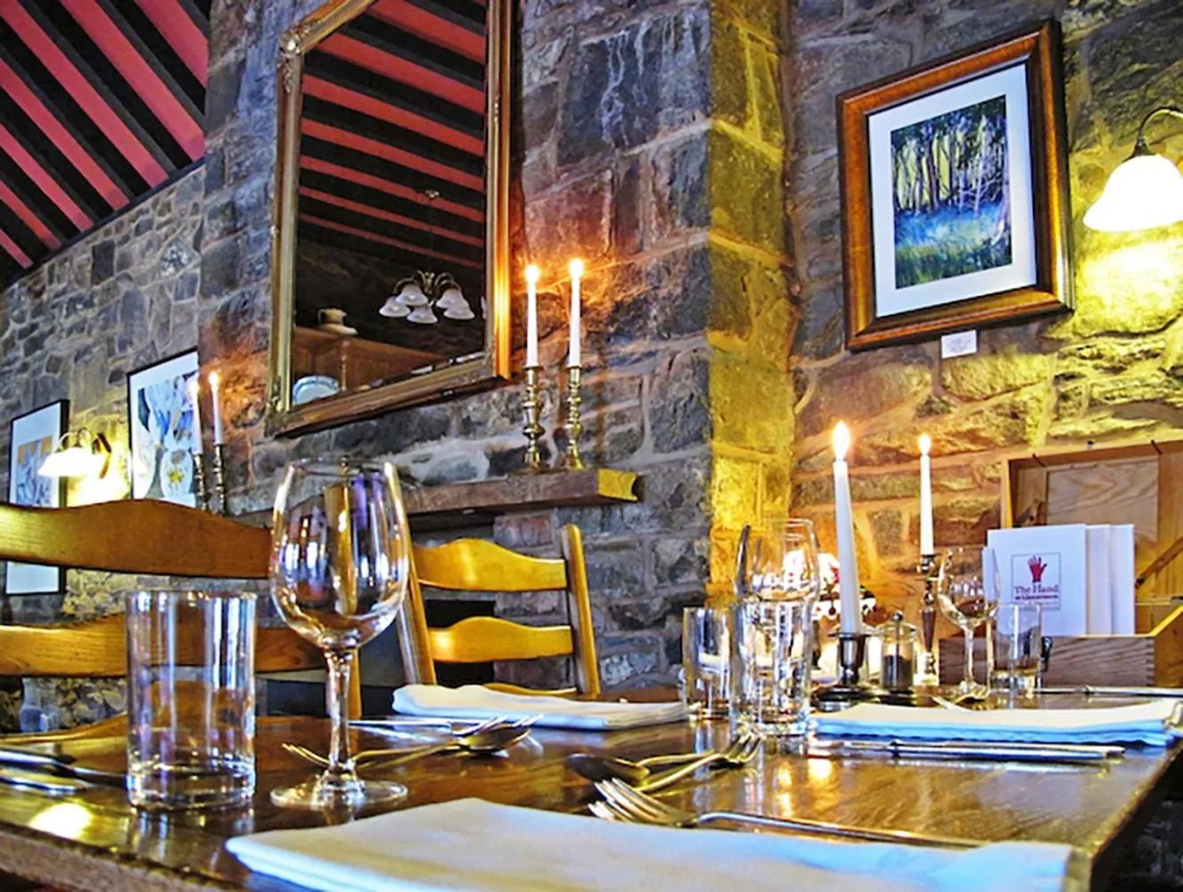 Restaurant/places to eat in The Hand at Llanarmon