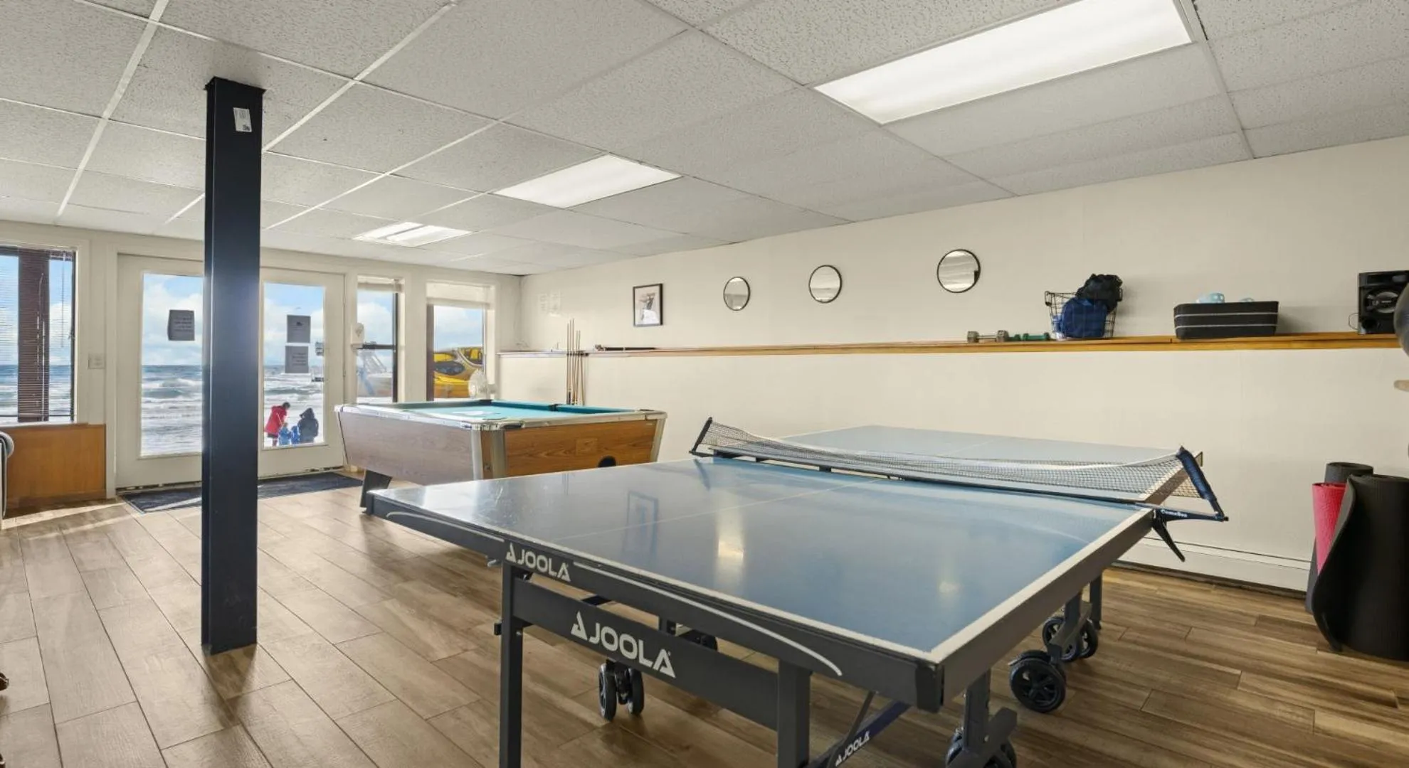 Game Room in Tahoe Edgelake Beach Club