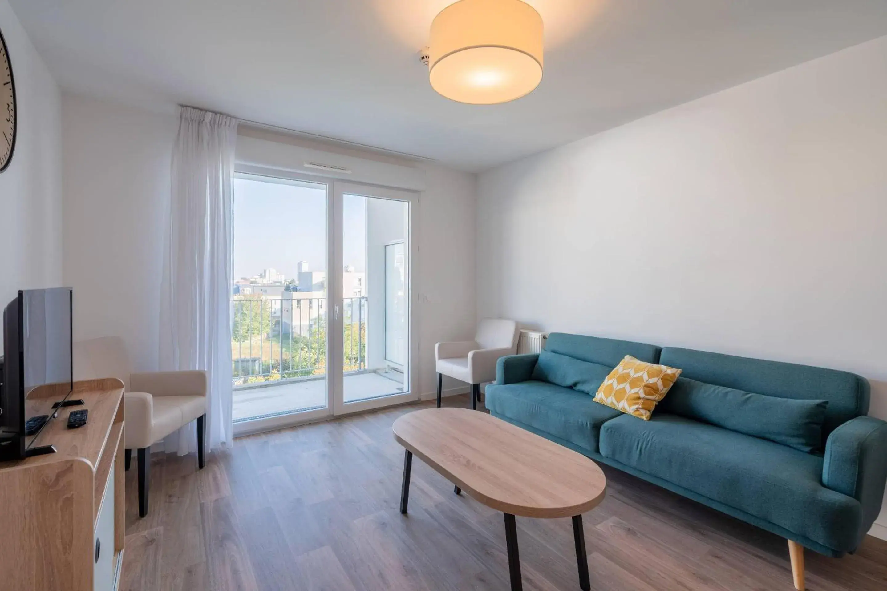 Two-Bedroom Apartment in Quality Aparthotel Choisy Orly Airport Two-Bedroom Apartment in Quality Aparthotel Choisy Orly Airport