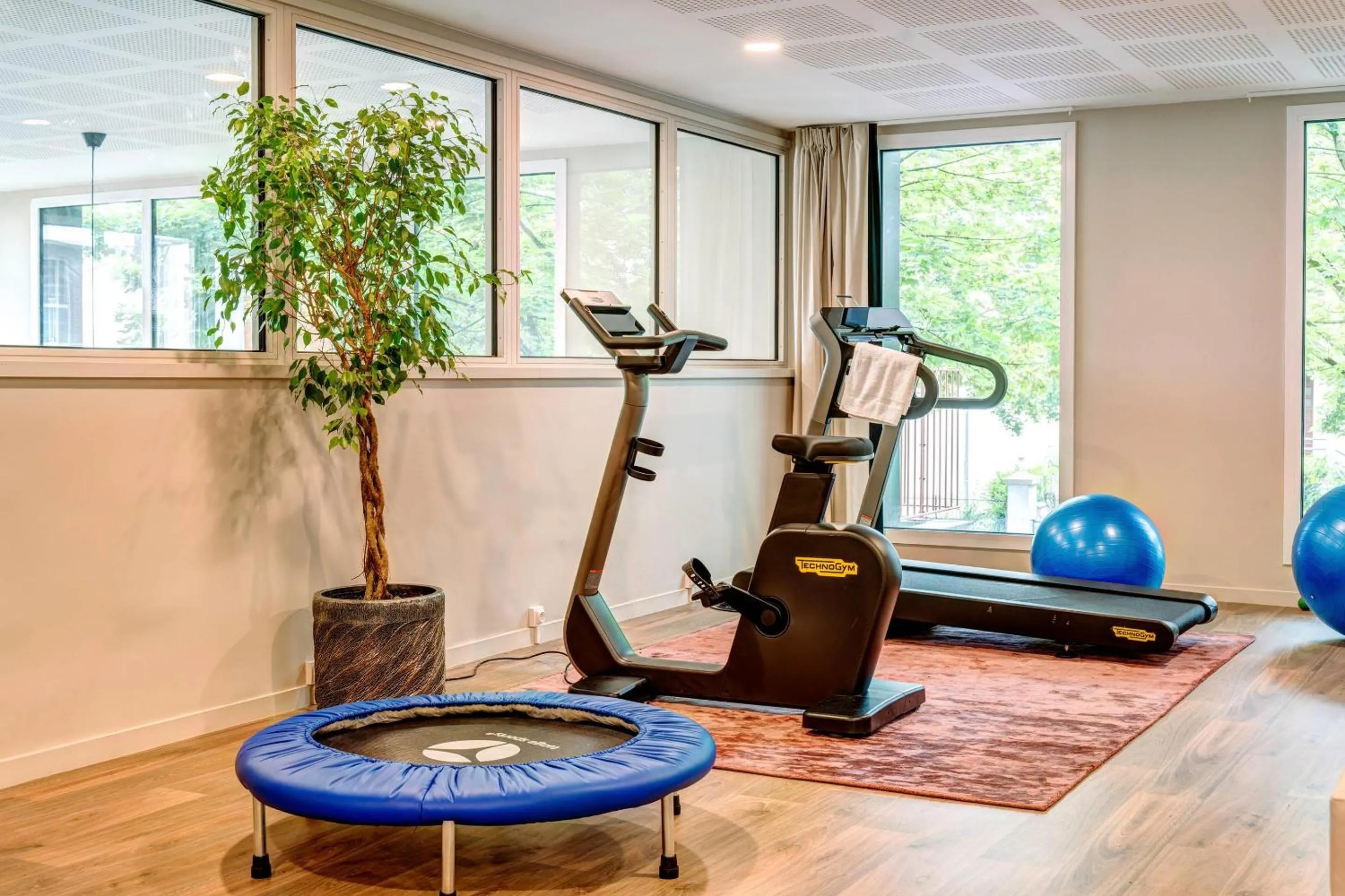 Fitness centre/facilities in Quality Aparthotel Choisy Orly Airport