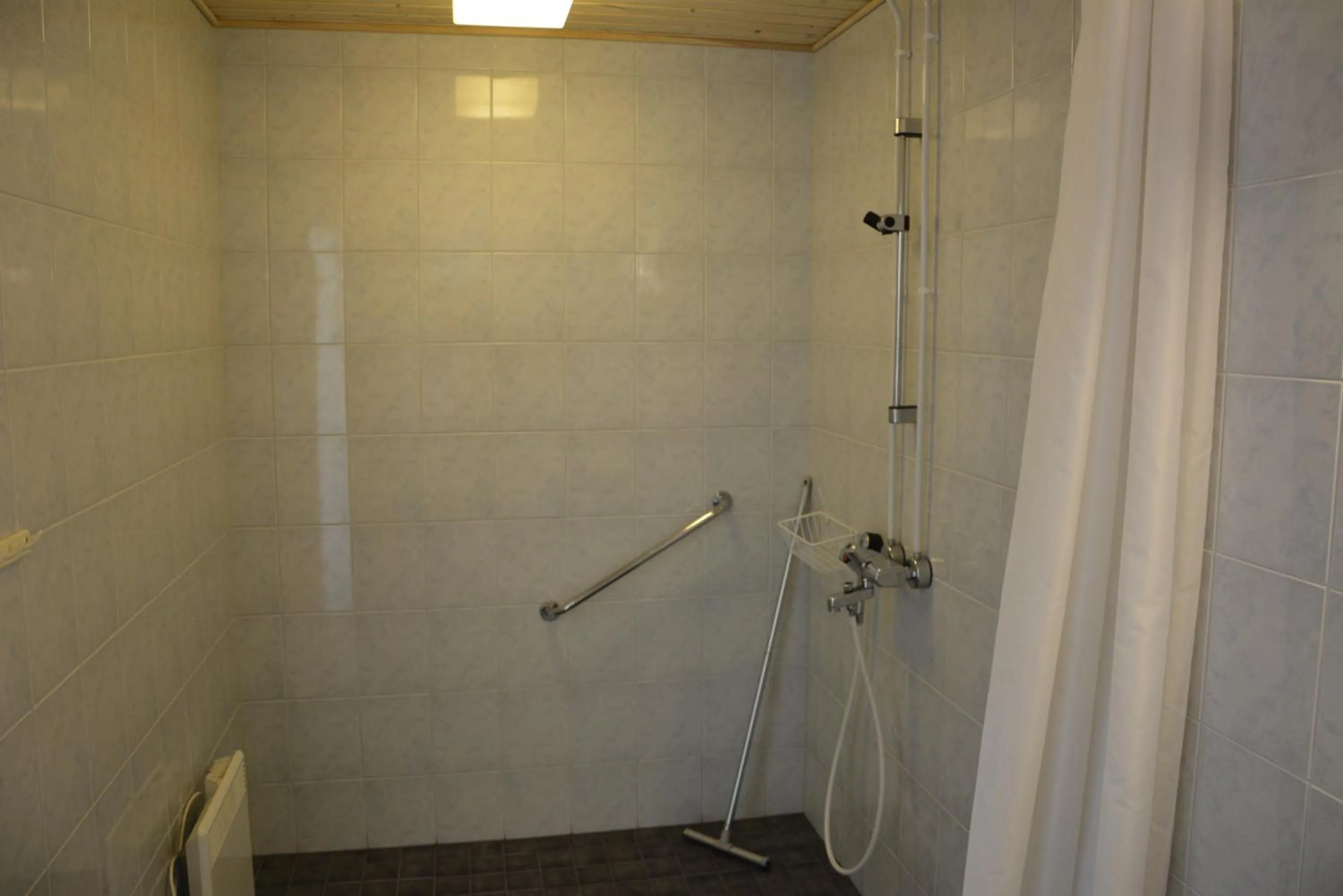 Shower in FolkiaCenter Gästhem - Vieraskoti - Guesthouse