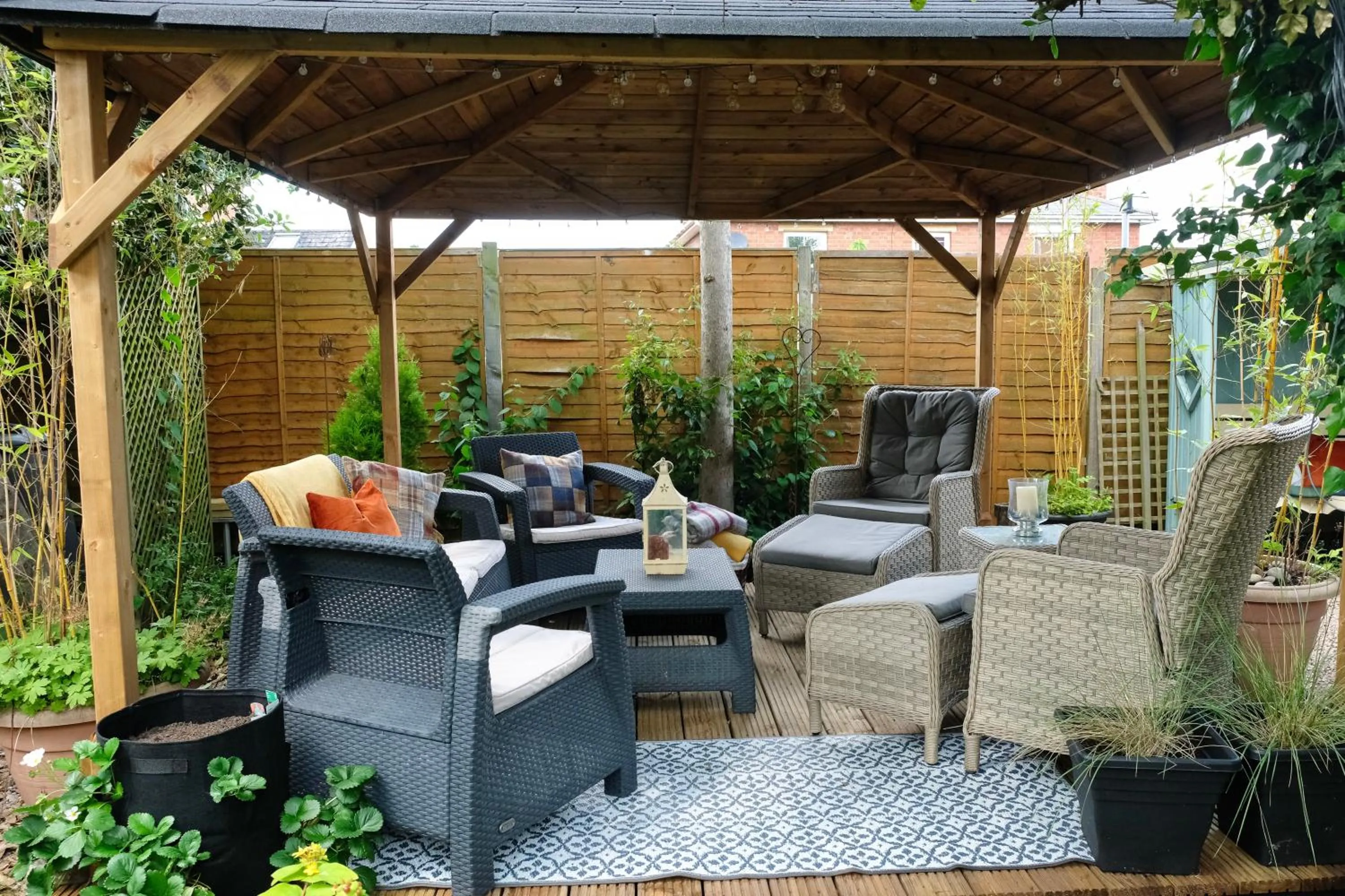 Seating area in Cannara B and B