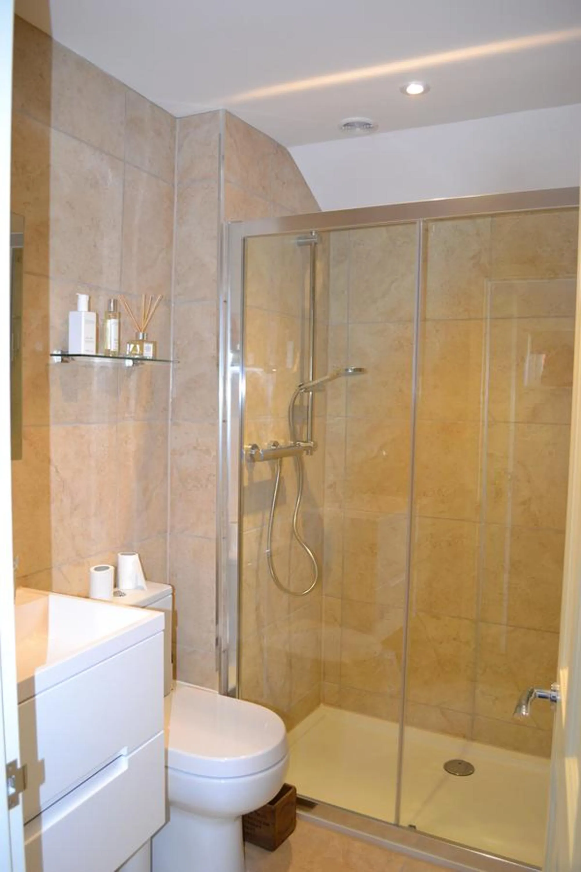 Shower in Hedingham Old Pottery