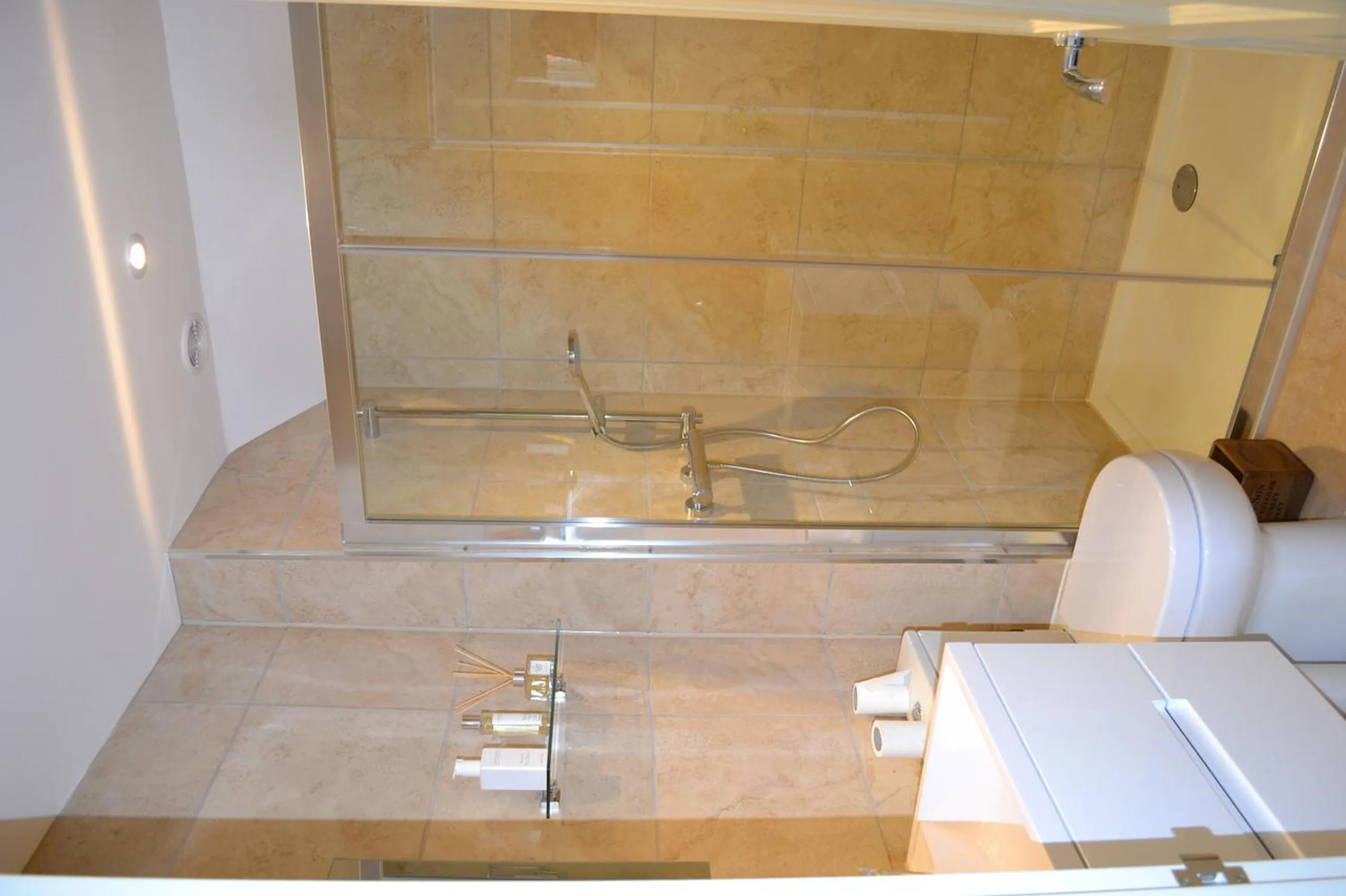 Shower in Hedingham Old Pottery