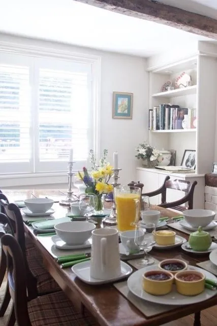 Hedingham Old Pottery