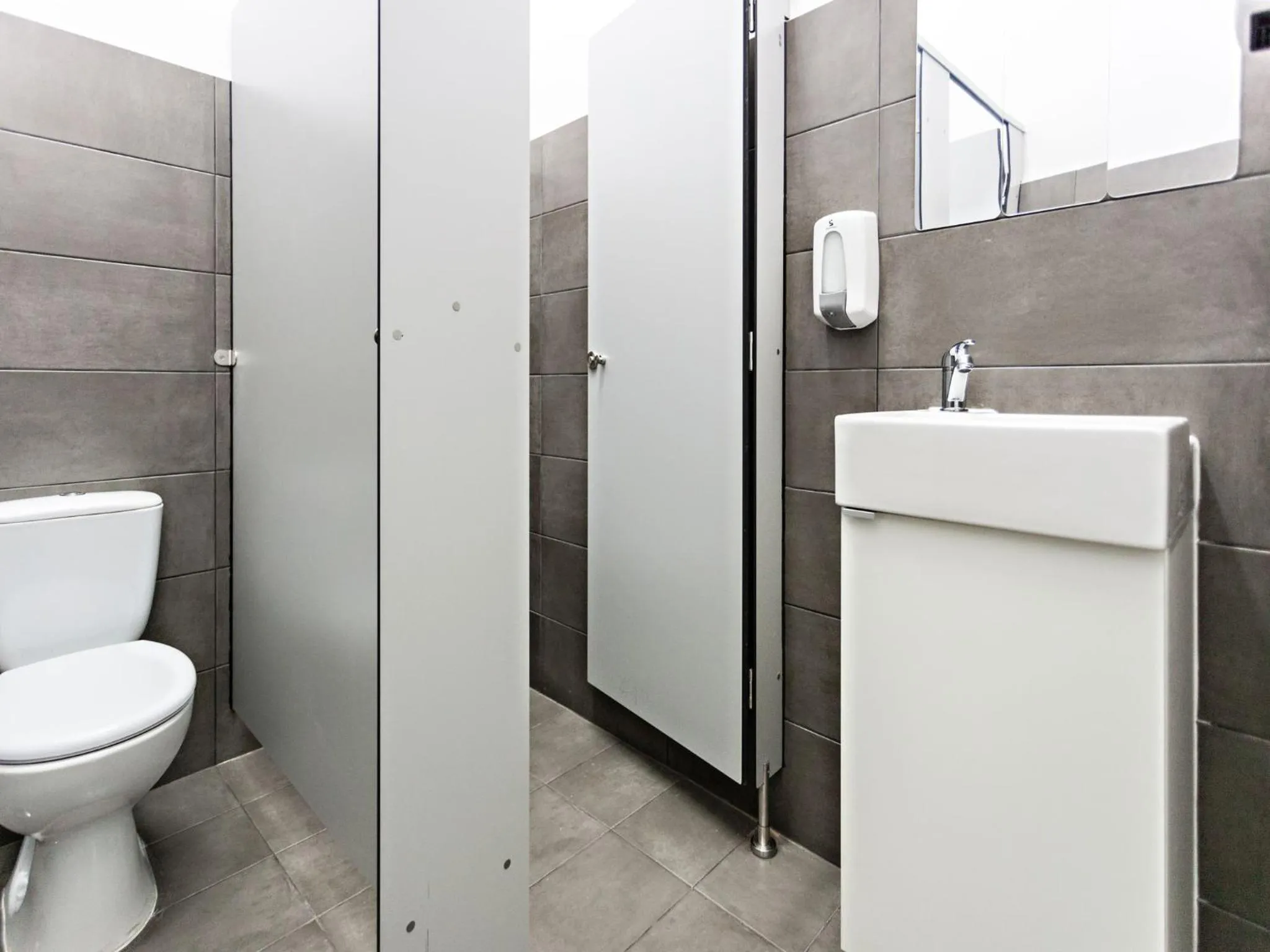 Toilet in Baixa Terrace Hostel