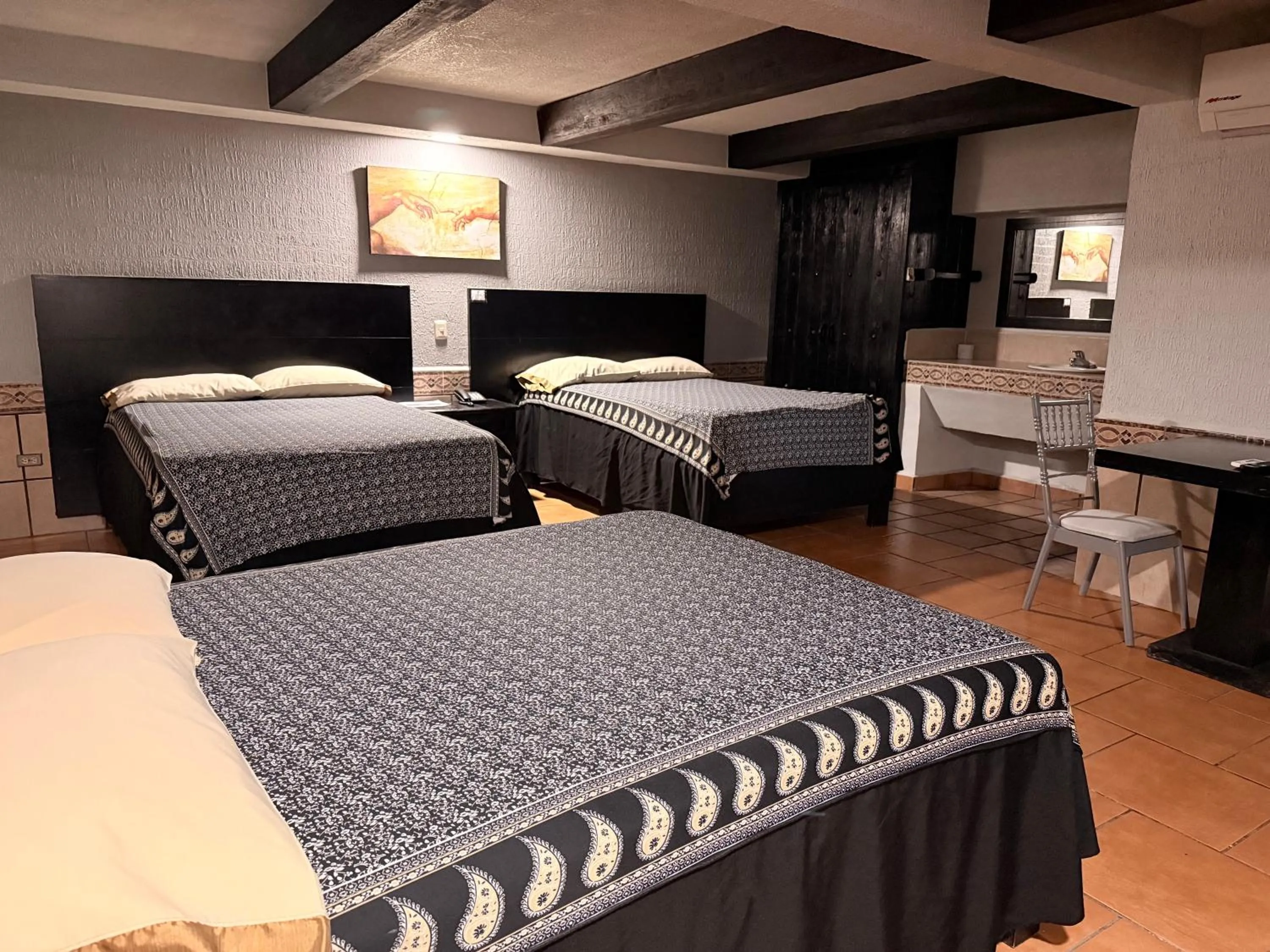 Photo of the whole room, Bed in Hotel Mirage Express