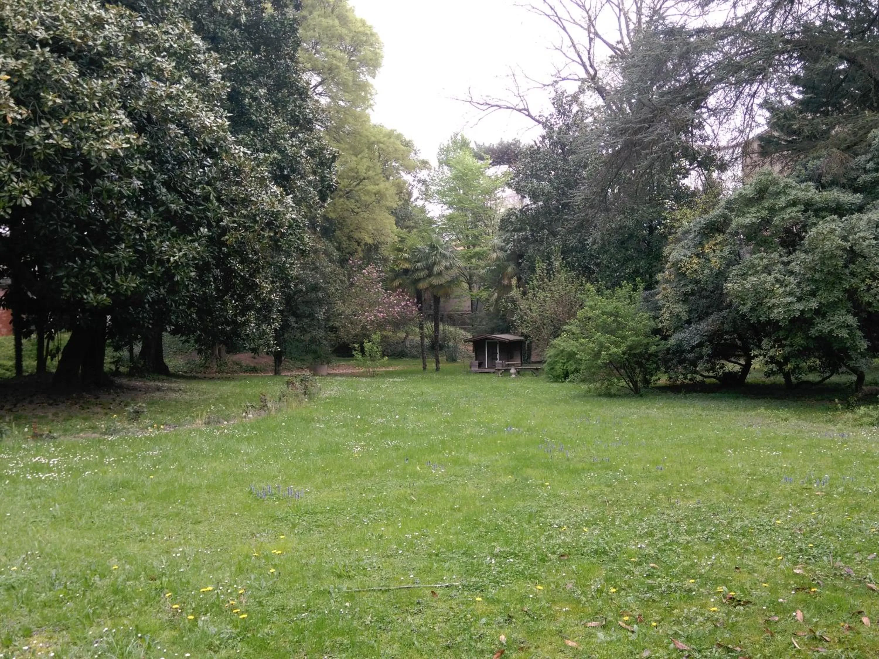 Garden in Palazzo Mantua Benavides Suites & Apartments