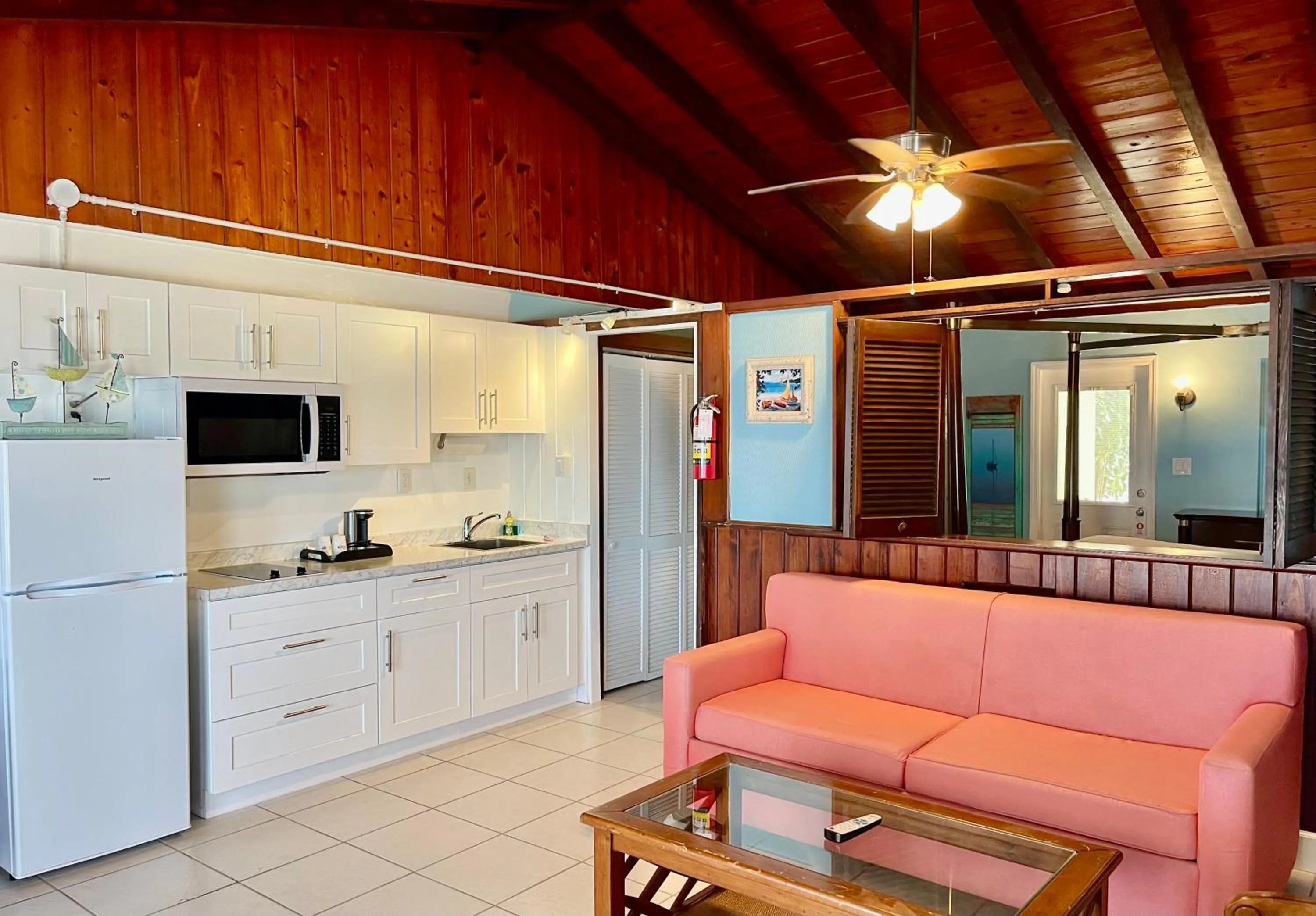 Living room in The Pelican Key Largo Cottages