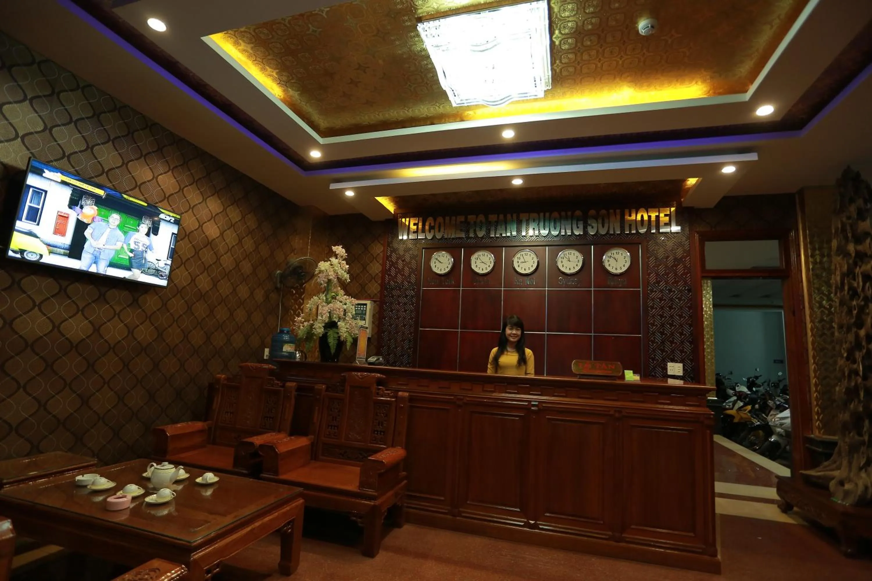 Lobby or reception in Tan Truong Son Hotel