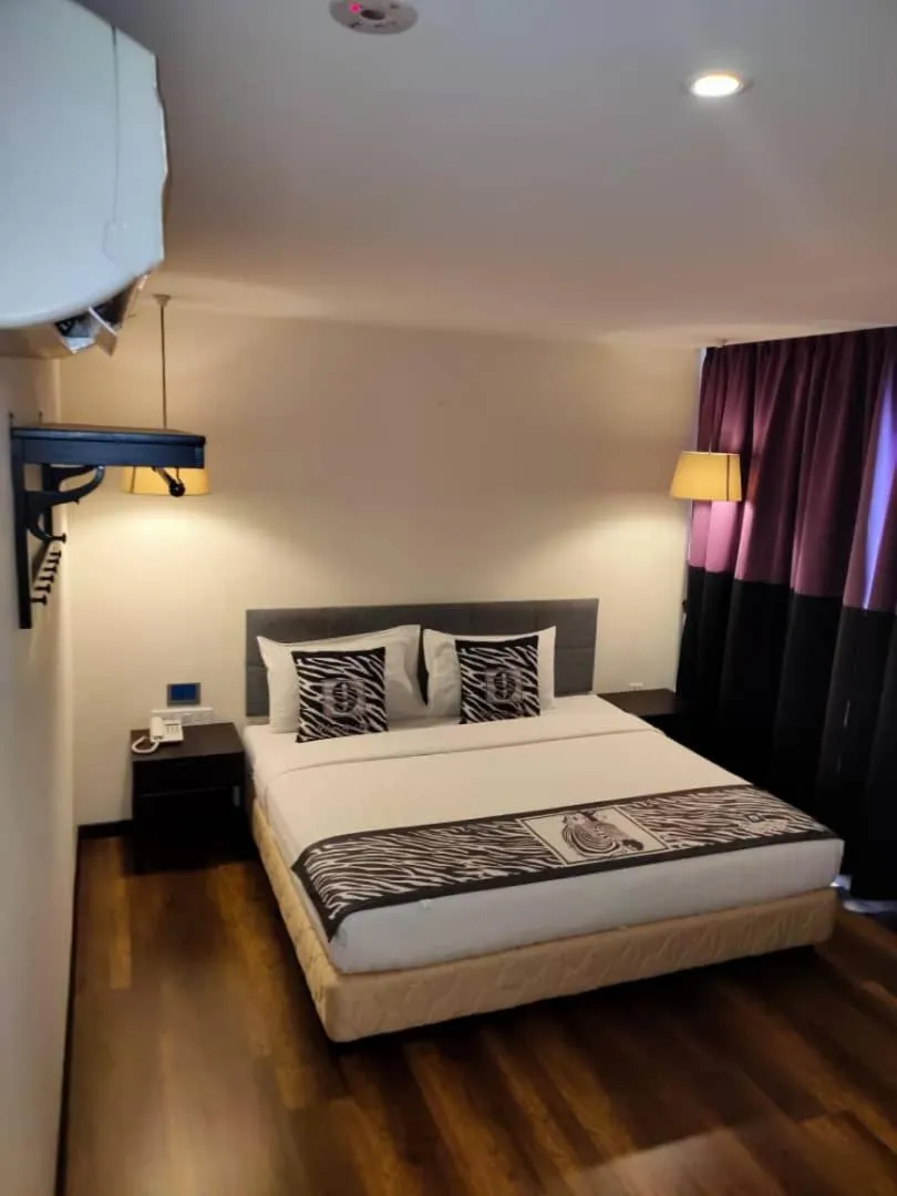 Bedroom, Bed in 9 Square Hotel - Subang