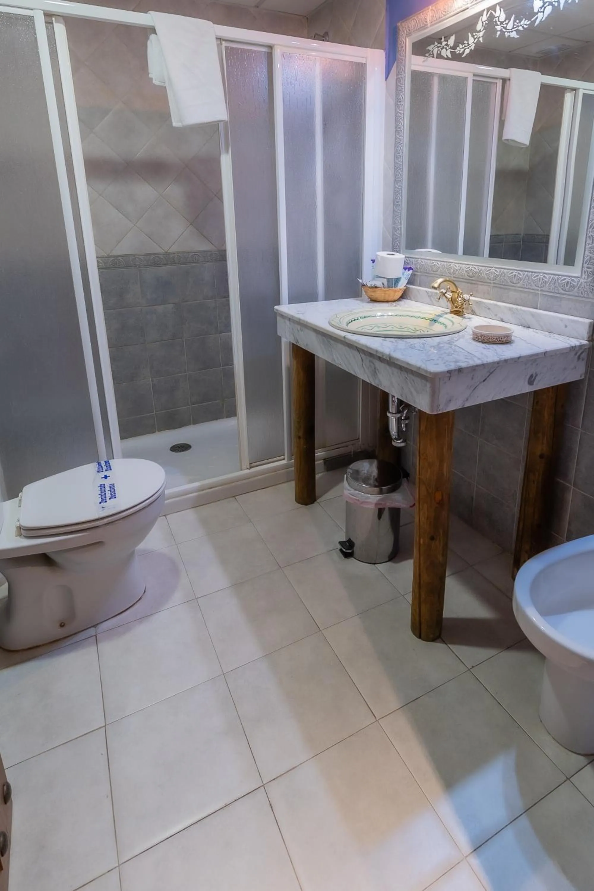 Toilet in Hotel Rural El Labriego by Vivere Stays