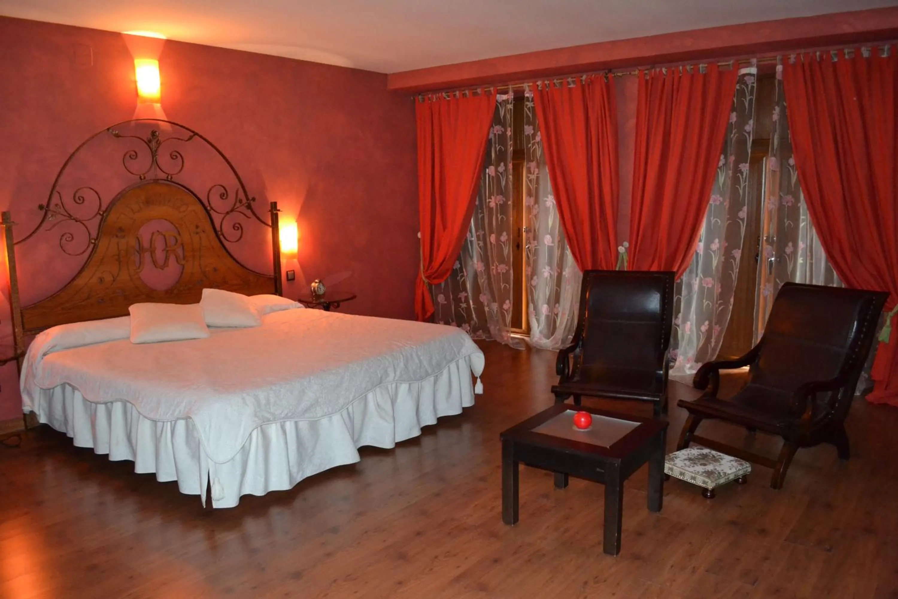 Photo of the whole room, Bed in Hotel Rural El Labriego by Vivere Stays