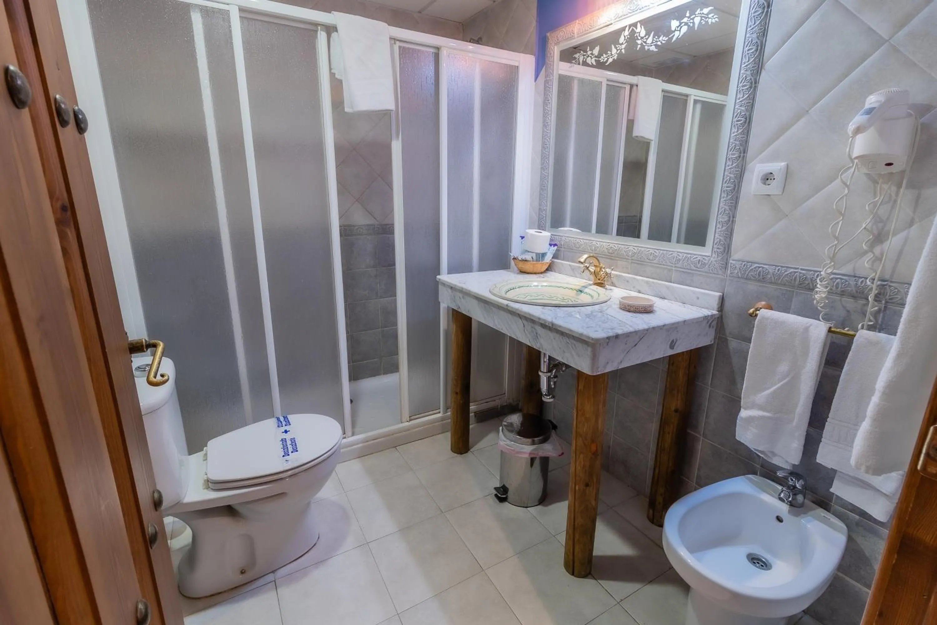 Shower in Hotel Rural El Labriego by Vivere Stays