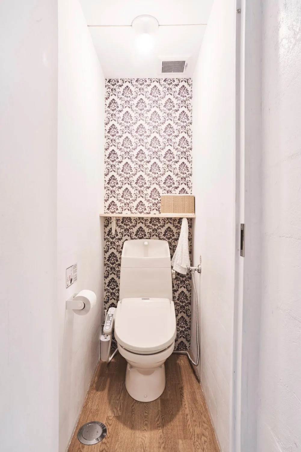 Toilet in Ten to Sen Guesthouse