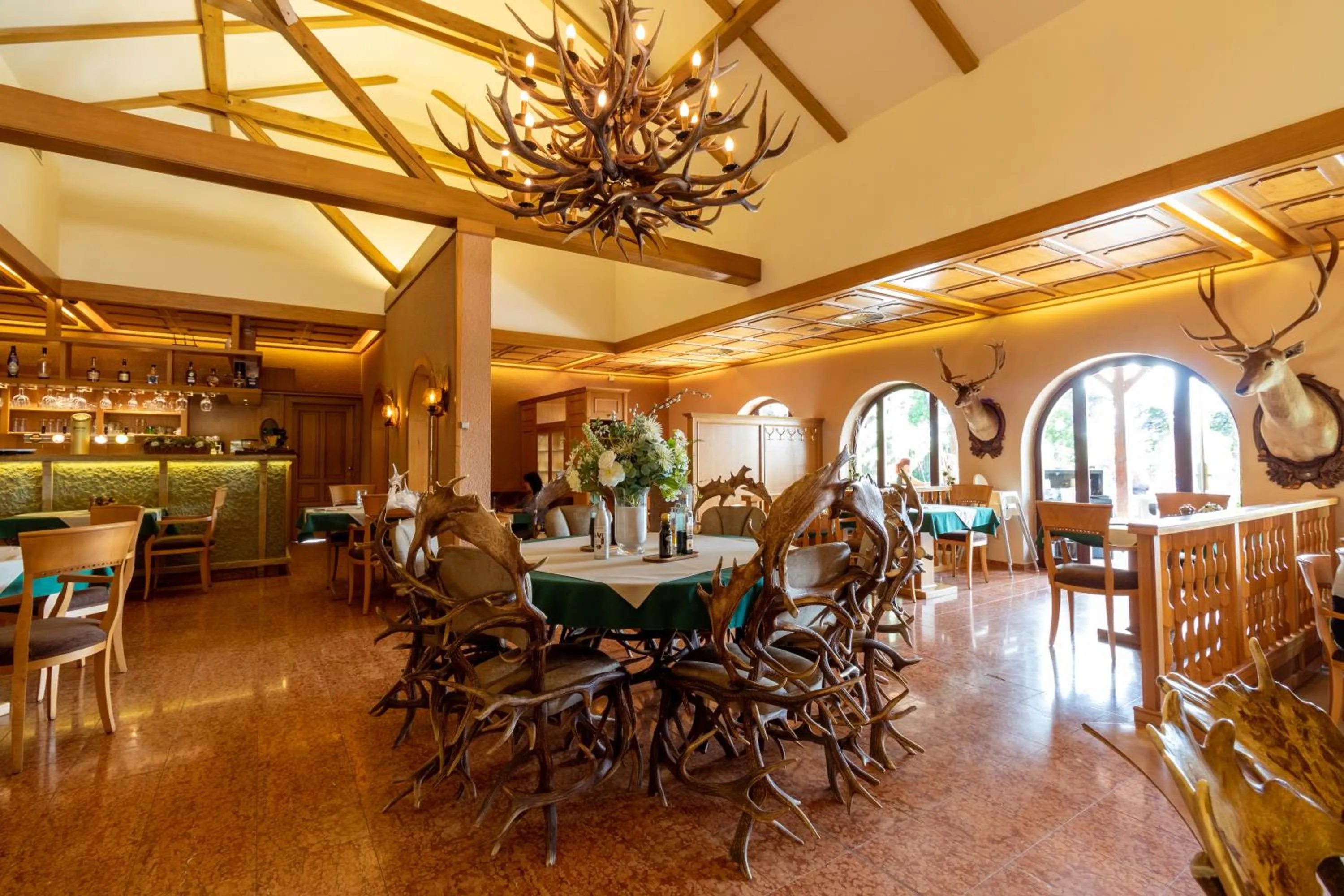 Restaurant/places to eat in Hotel resort Lovecká bašta Strakonice