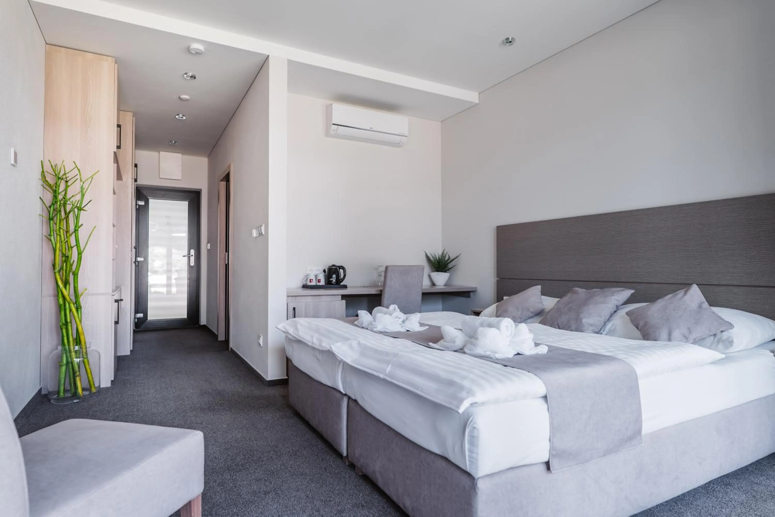 Bedroom, Bed in Hotel resort Lovecká bašta Strakonice