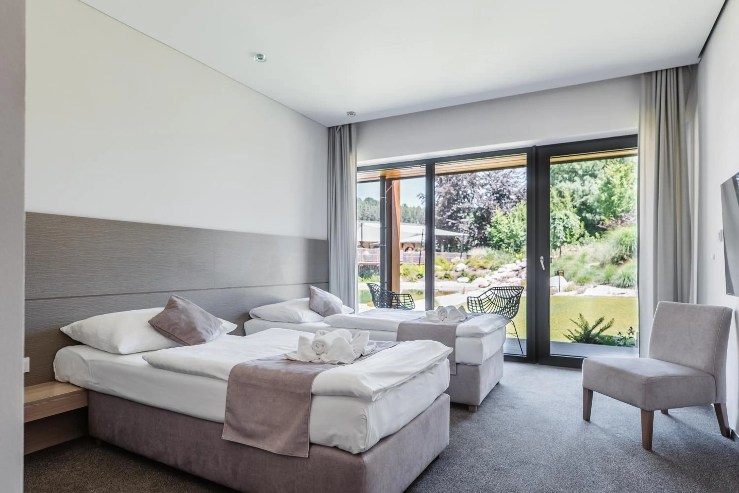 Bedroom, Bed in Hotel resort Lovecká bašta Strakonice