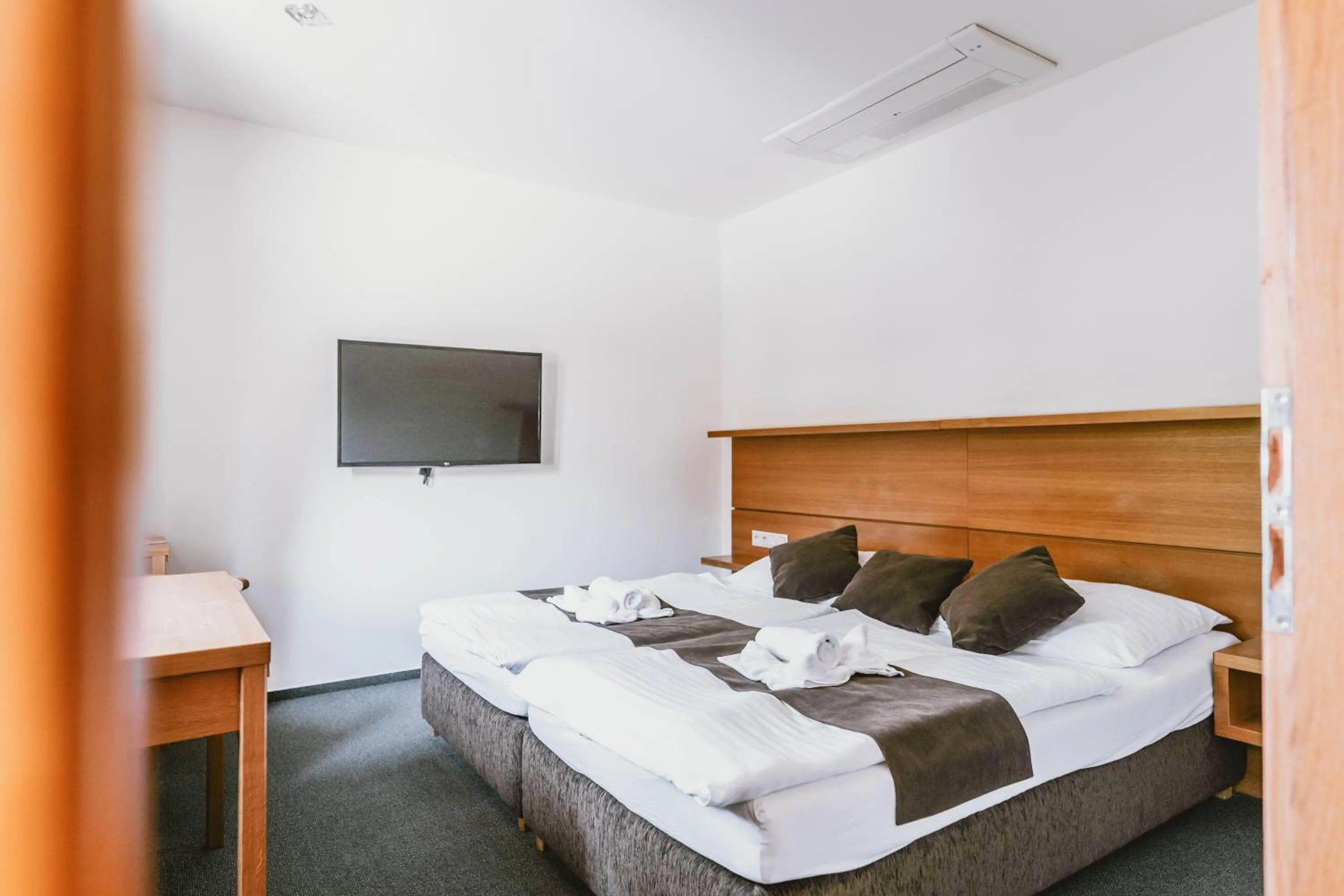 Bed in Hotel resort Lovecká bašta Strakonice