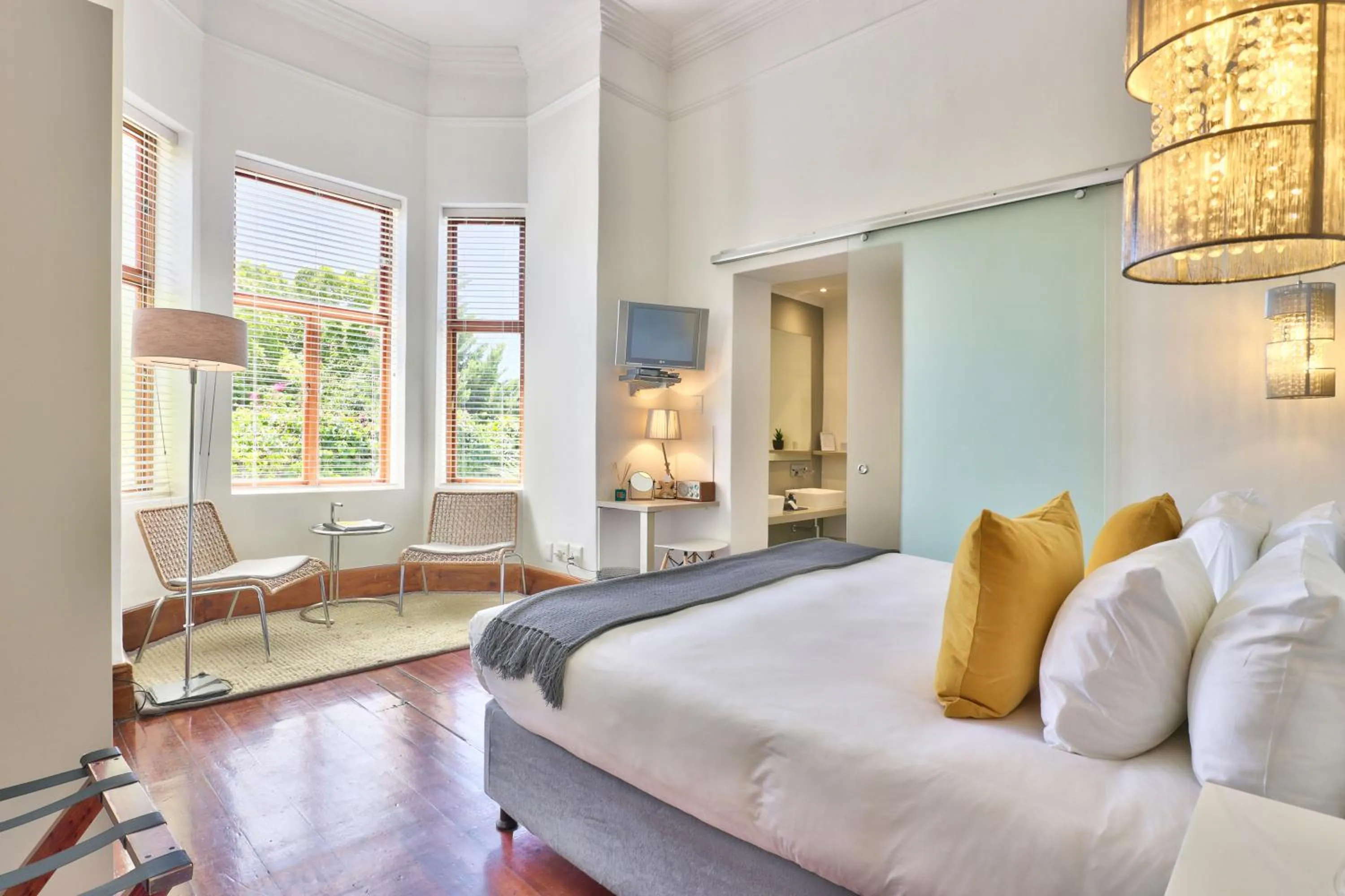 Bedroom, Bed in Cape Diem Lodge