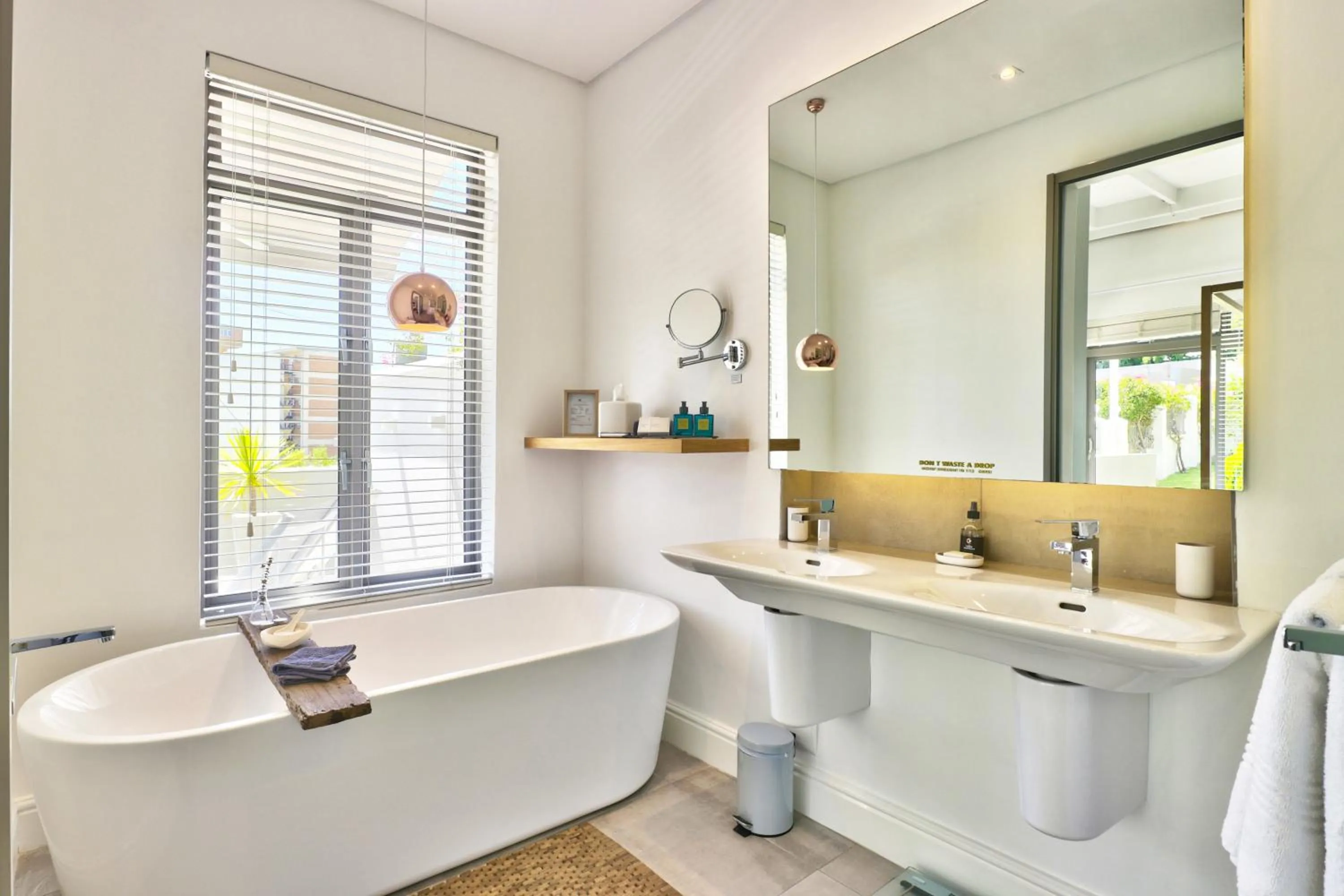 Bathroom in Cape Diem Lodge