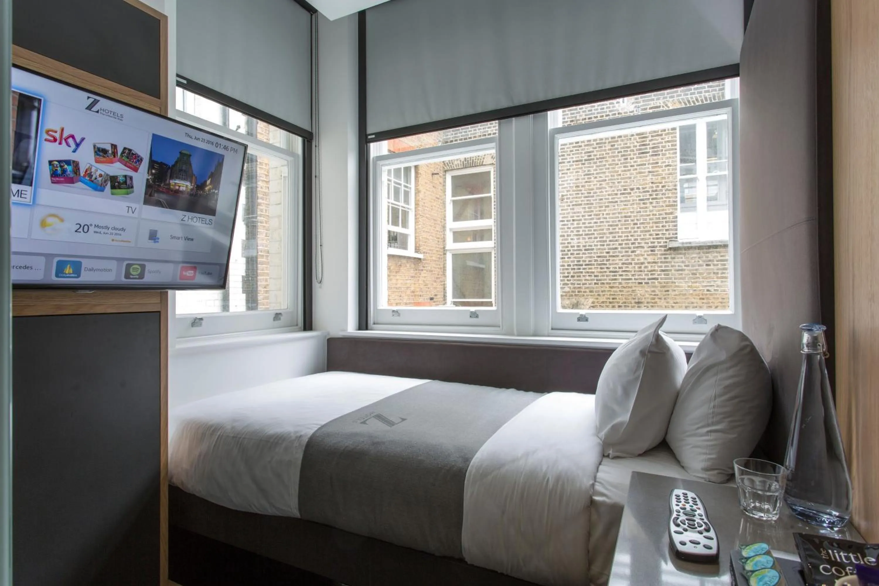 Bed in The Z Hotel City