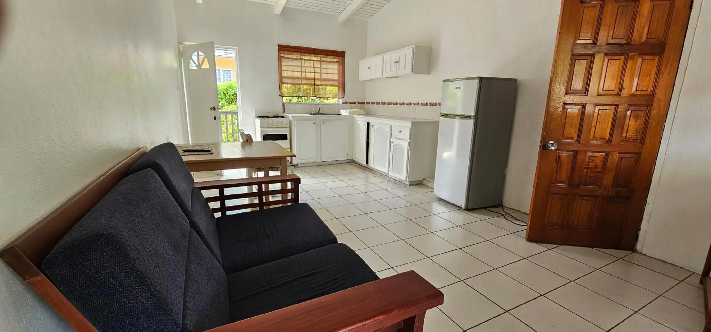 Two-Bedroom Apartment with Garden View in Wavecrest Suites Two-Bedroom Apartment with Garden View in Wavecrest Suites