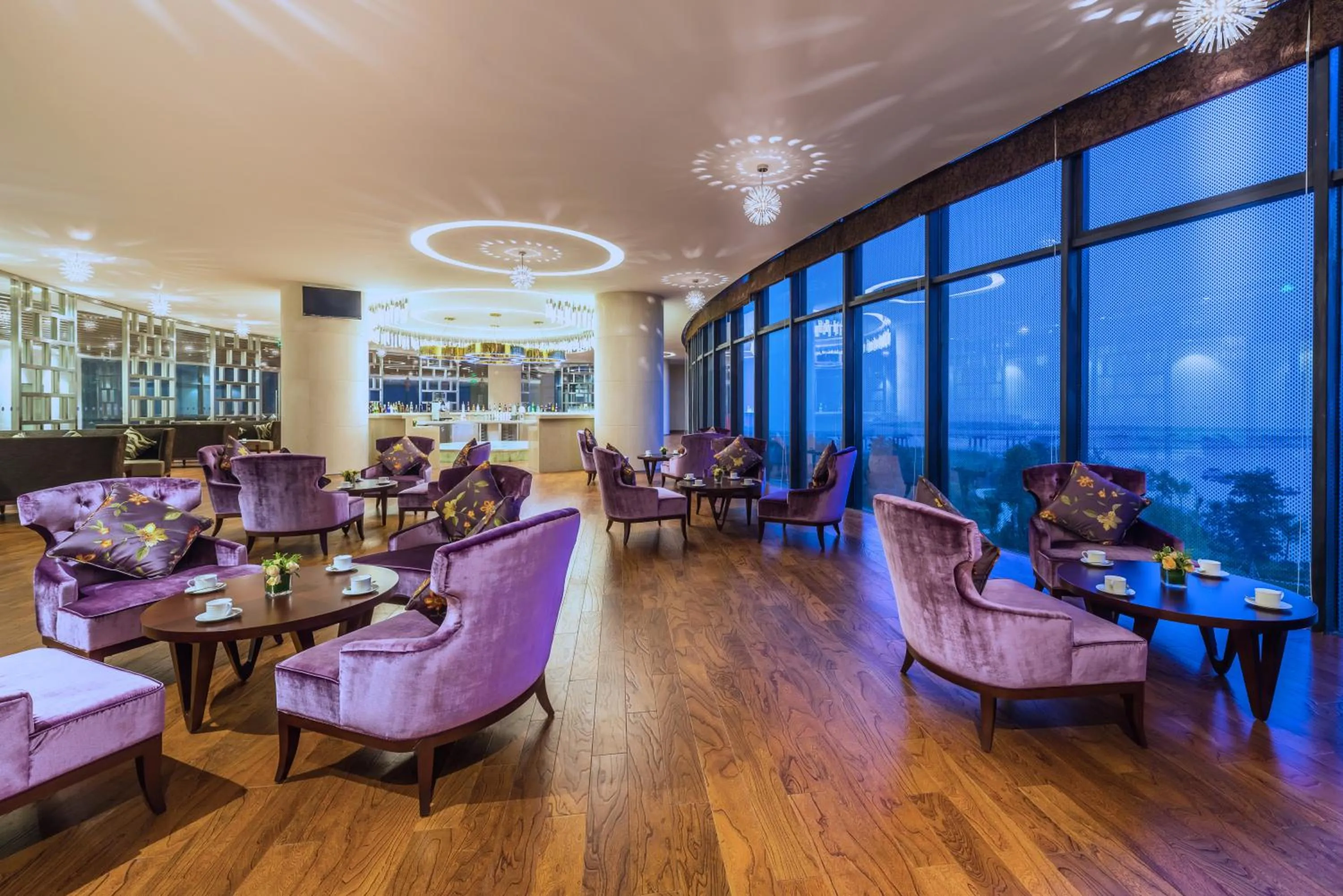 Lounge or bar in Grand Mercure Qingdao Qinglong