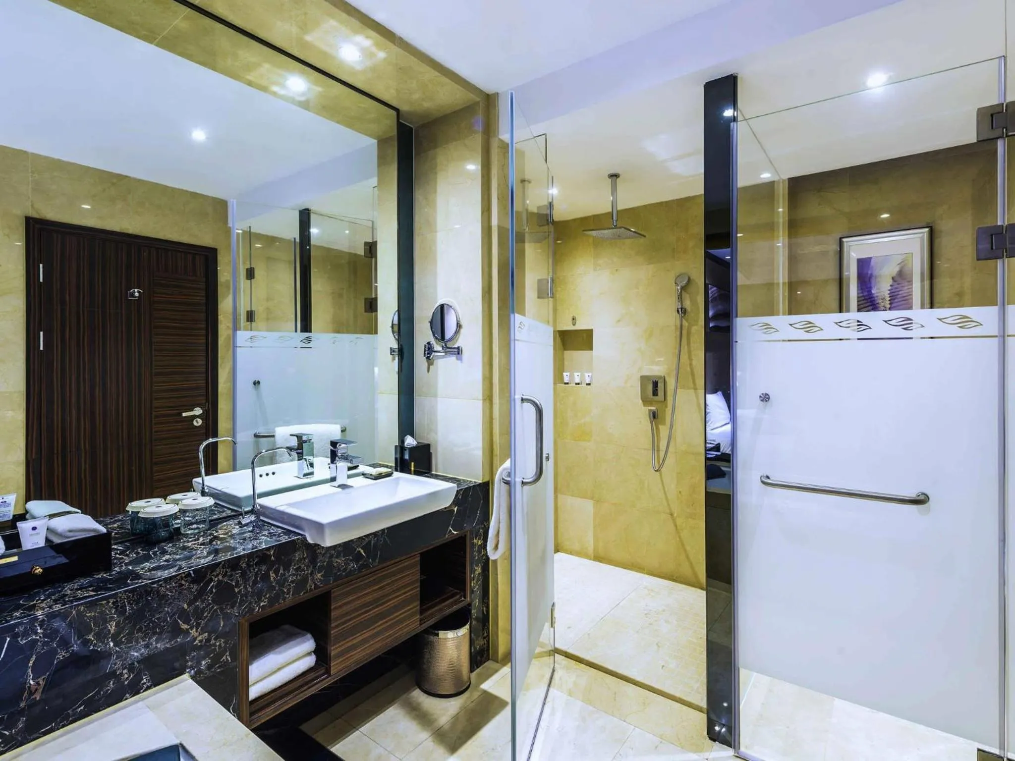 Bedroom in Grand Mercure Qingdao Qinglong