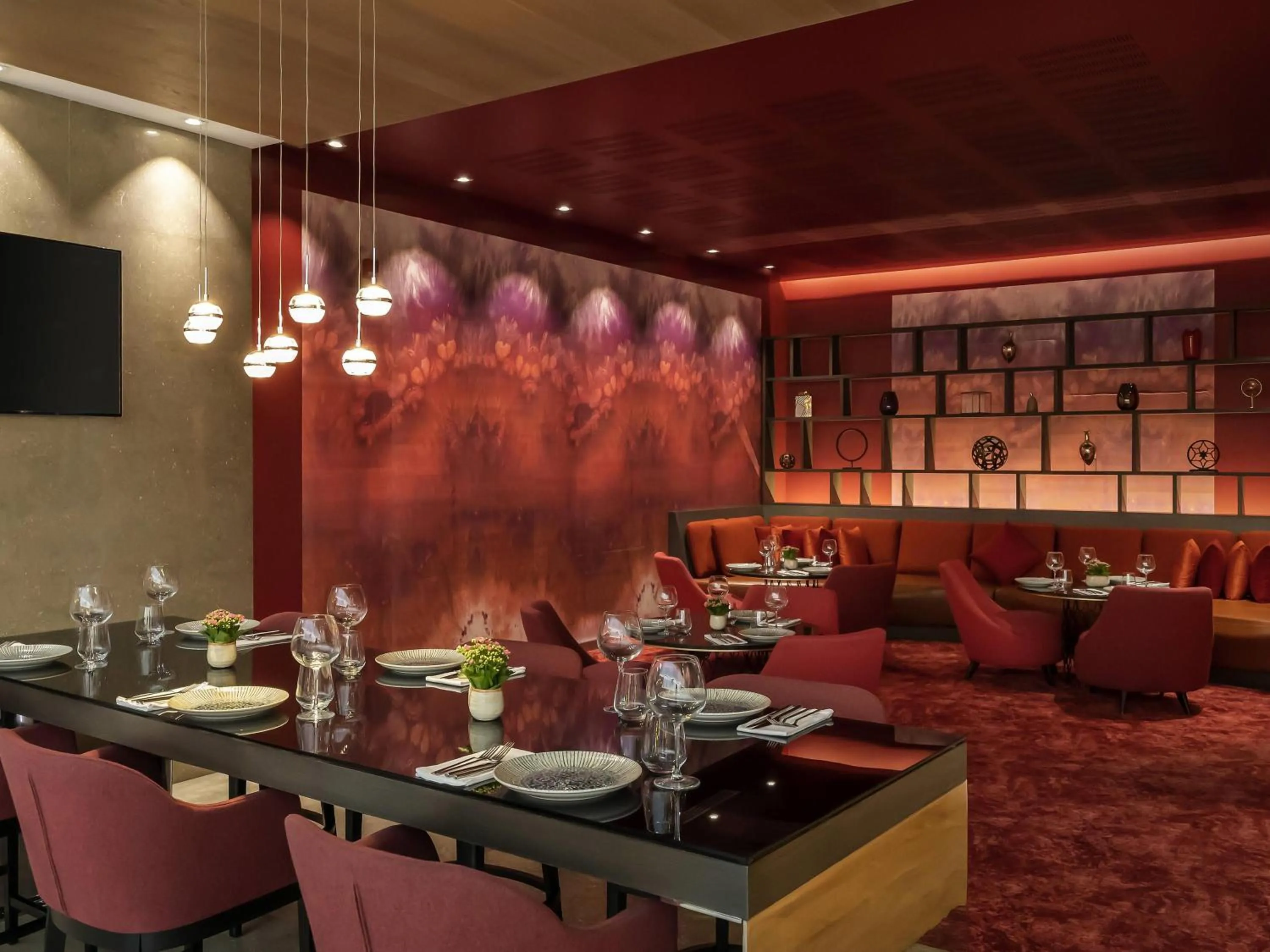 Lounge or bar in Novotel Istanbul Bosphorus Hotel