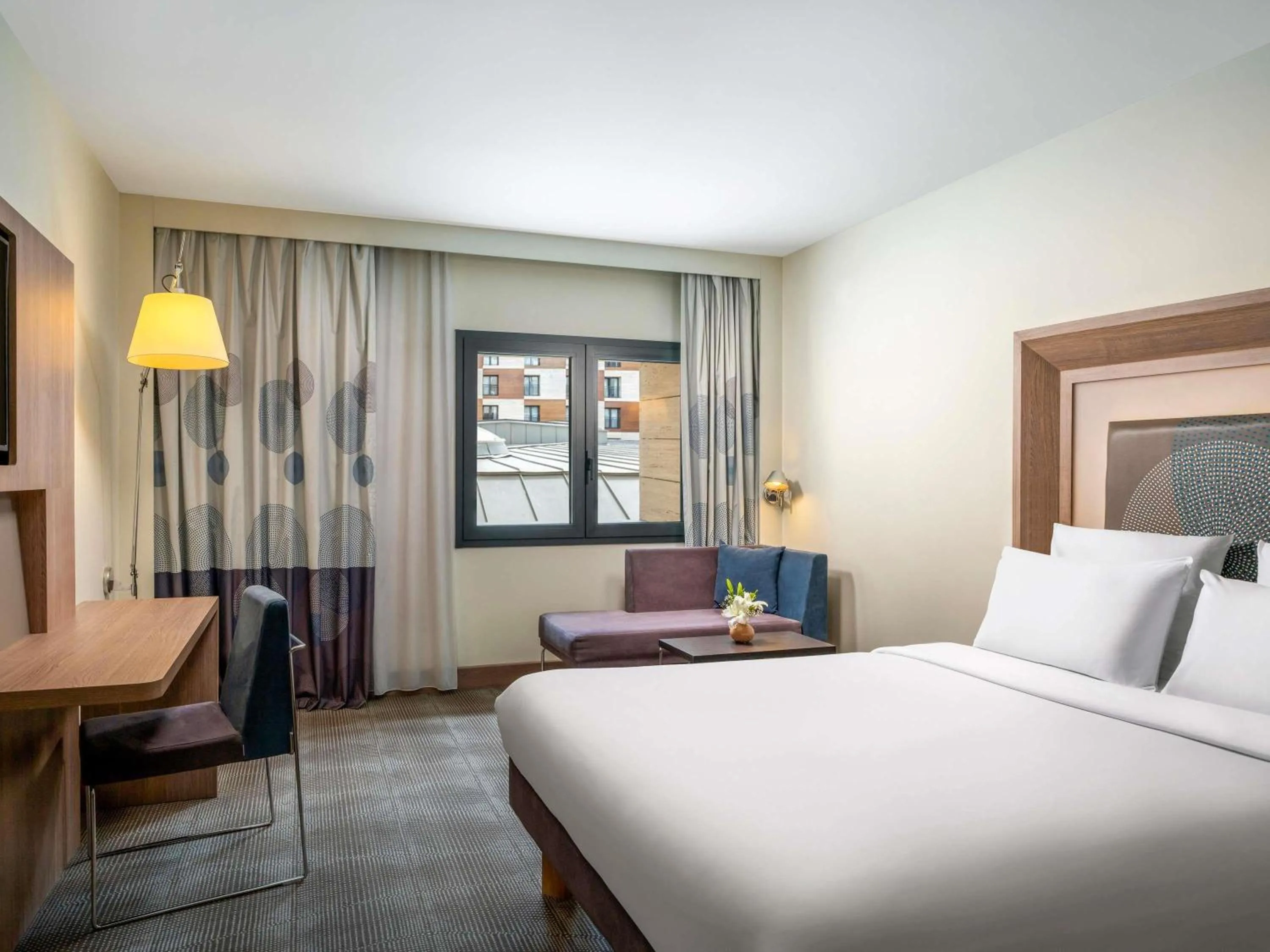 Bedroom, Bed in Novotel Istanbul Bosphorus Hotel