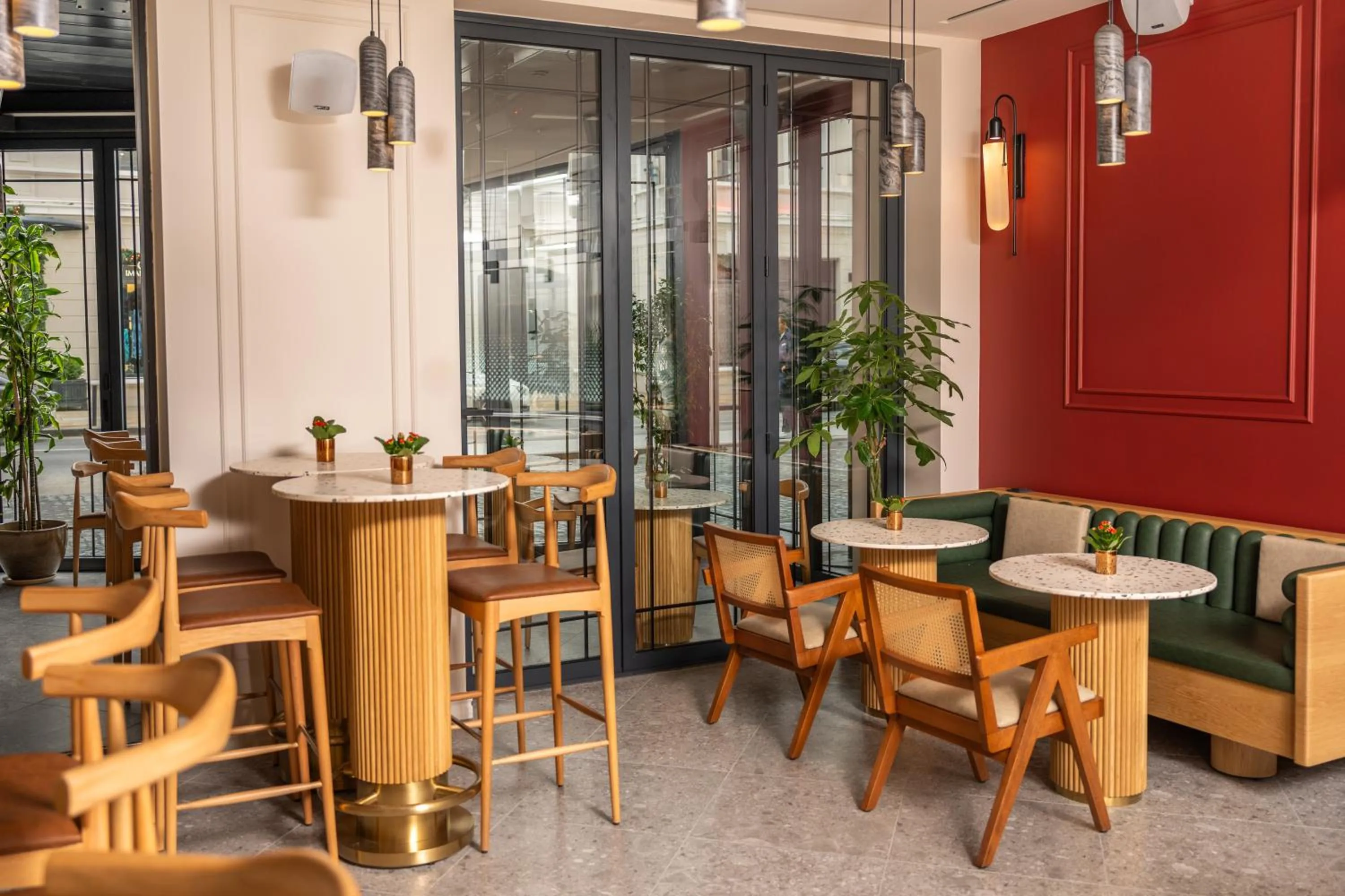 Restaurant/places to eat in Novotel Istanbul Bosphorus Hotel