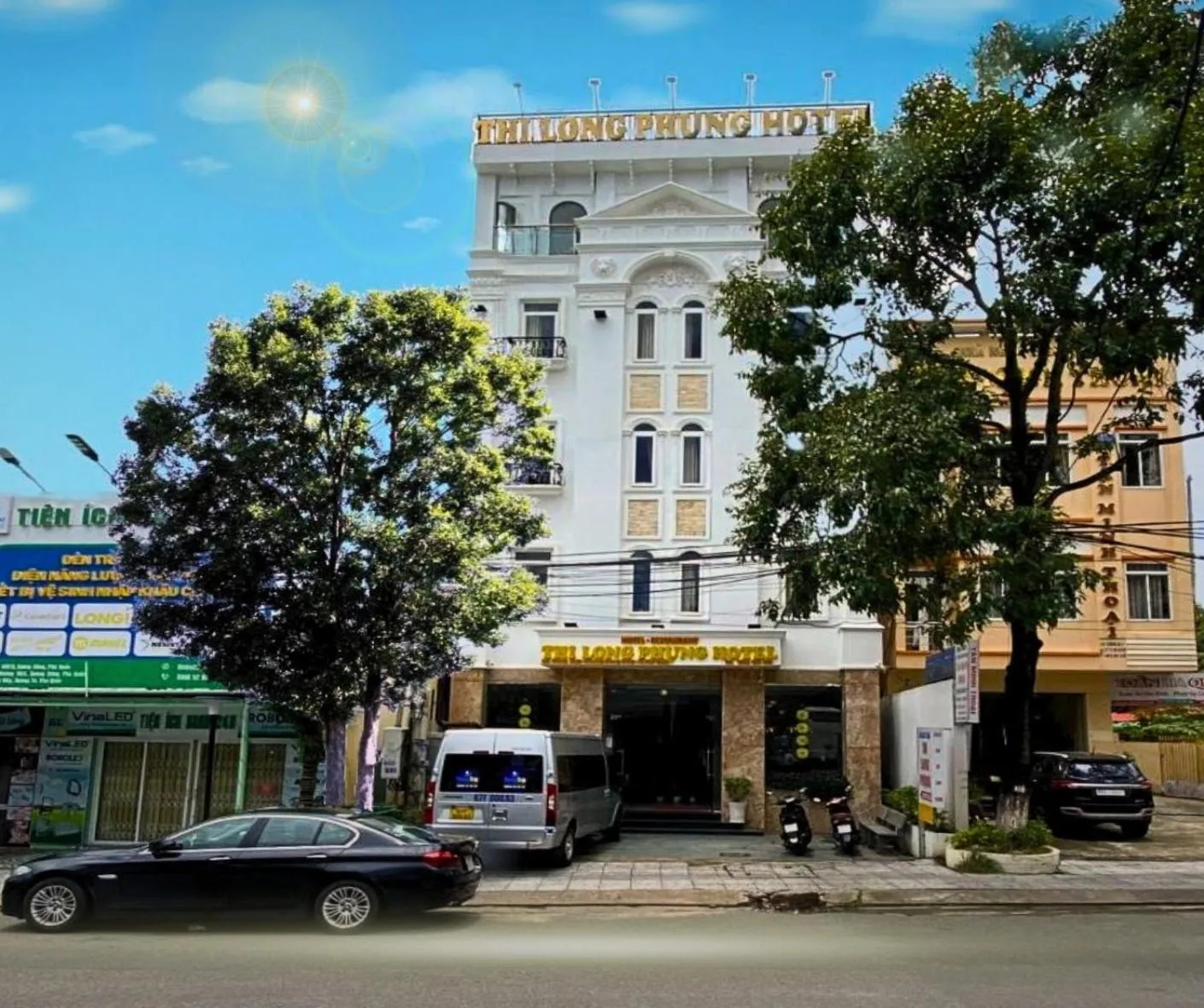 Property building in Thi Long Phụng Hotel