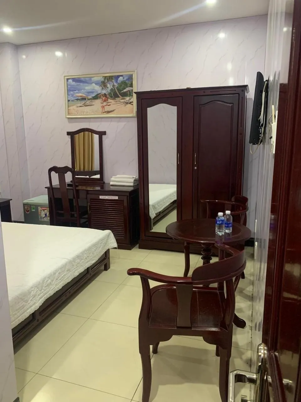 Bed in Thi Long Phụng Hotel