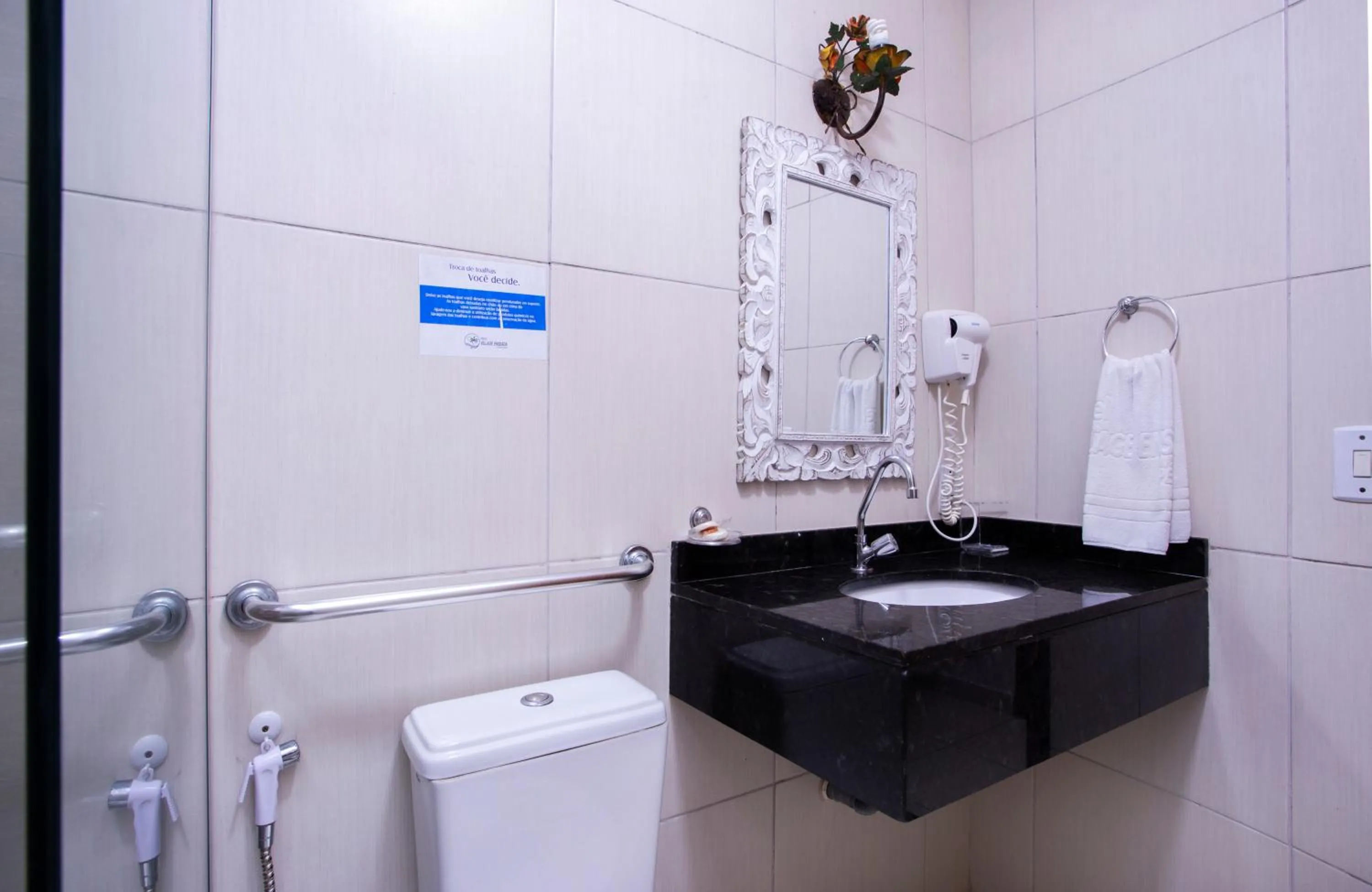 Bathroom in Hotel Village Enseada