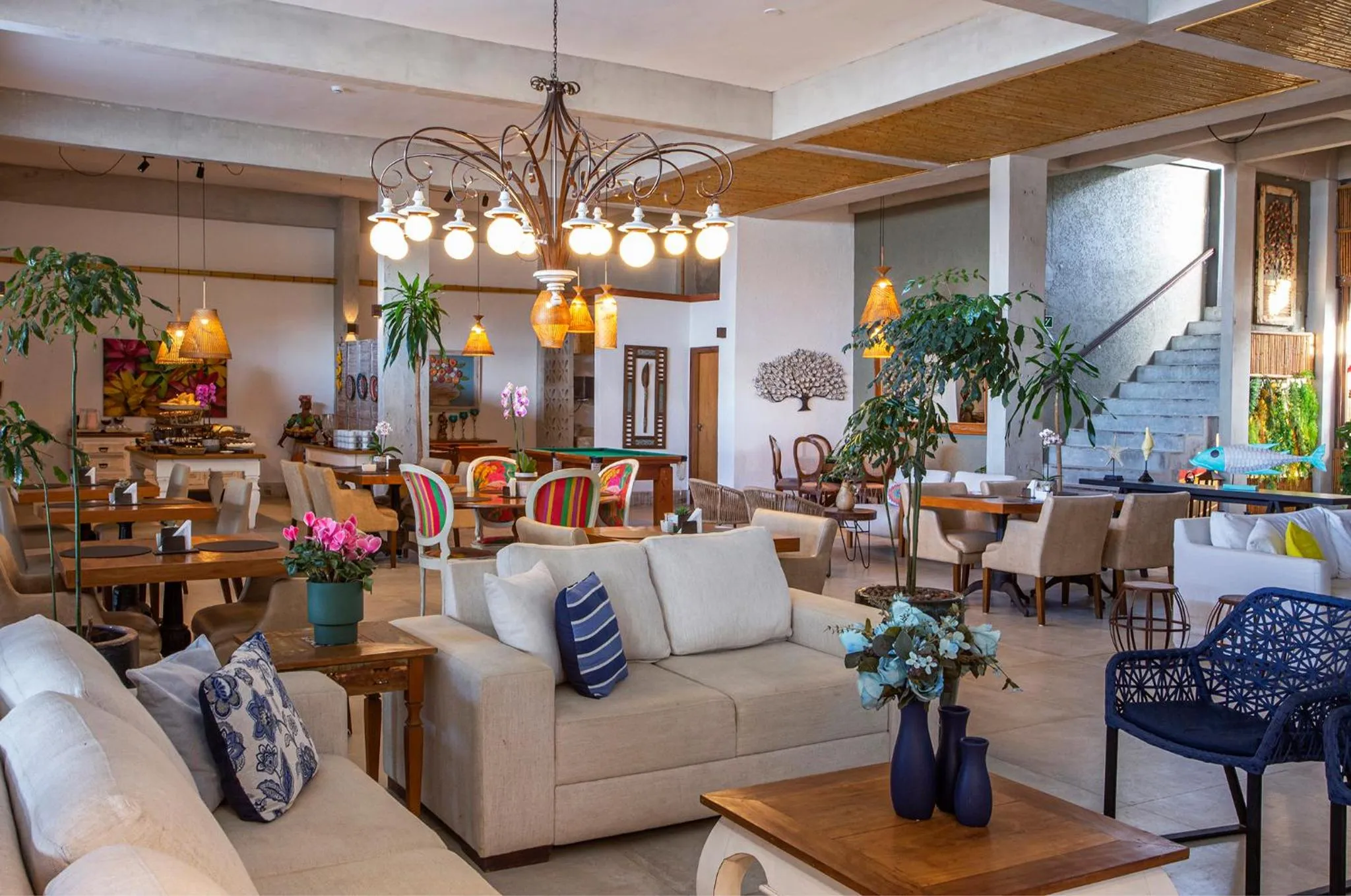 Seating area in Hotel Village Enseada