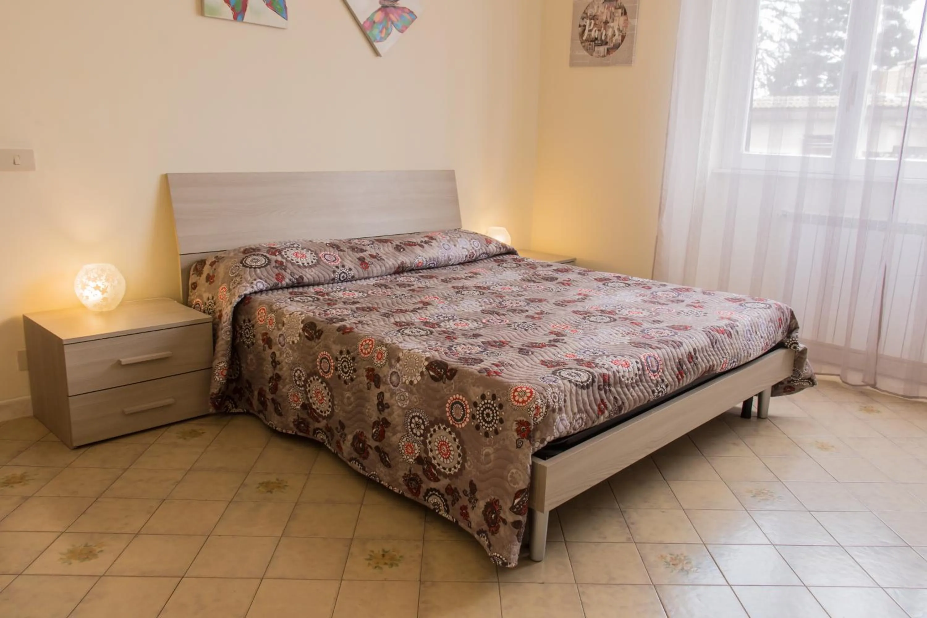 Bedroom, Bed in Big Family